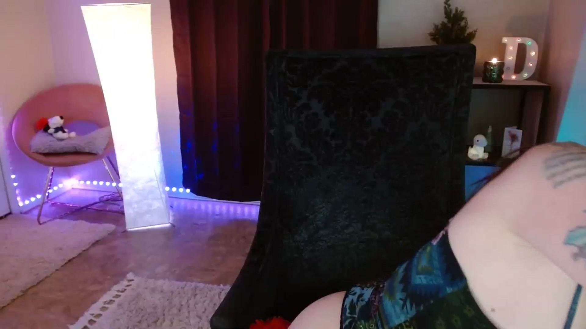Gallery image thumbnail from DaniSpice's myfreecams stream on, 12/27/2023, 05:11 image 11 of 20