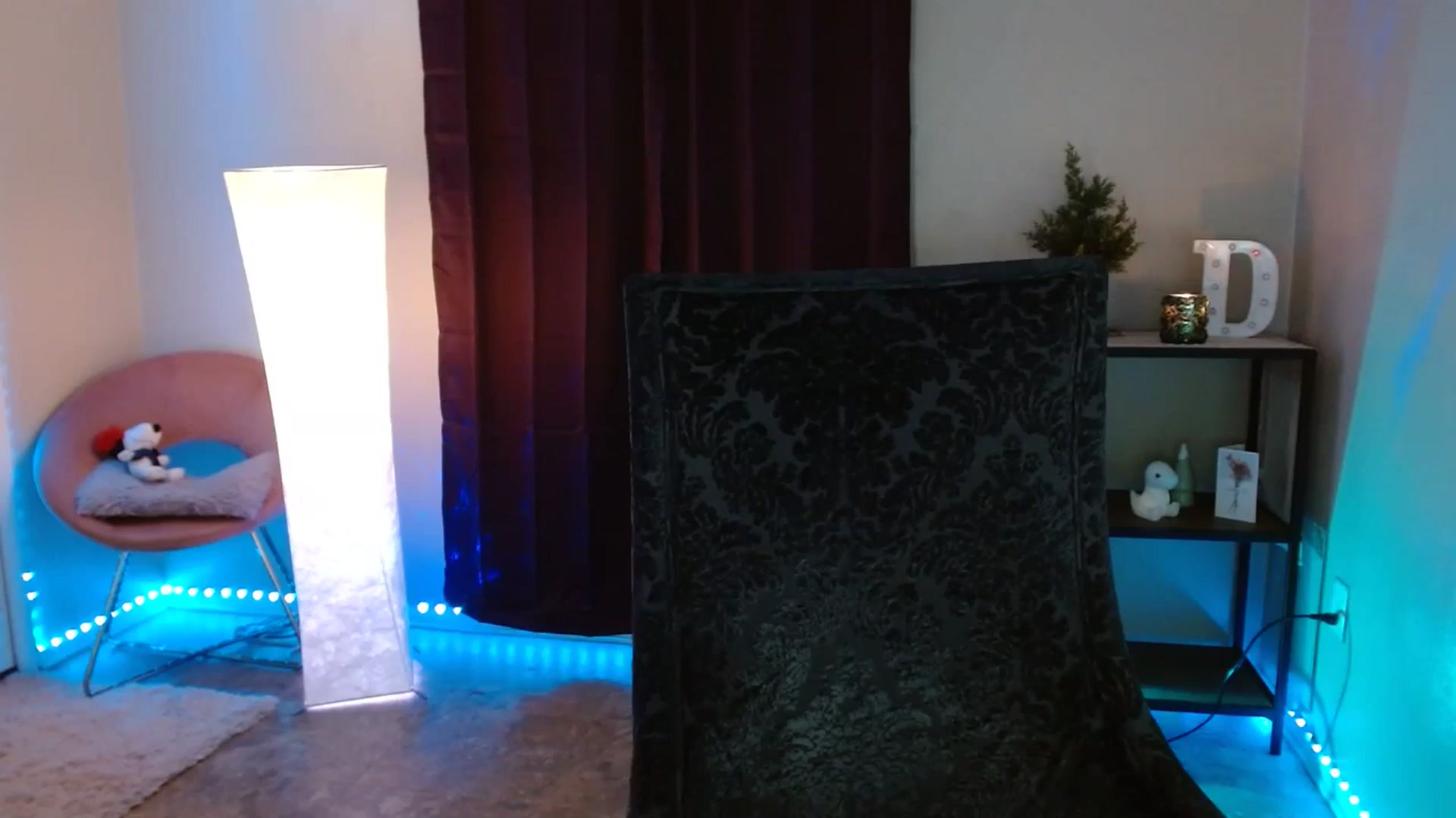 Gallery image thumbnail from DaniSpice's myfreecams stream on, 12/29/2023, 09:39 image 5 of 20