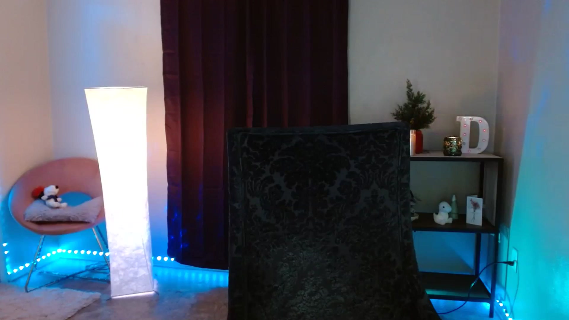 Gallery image thumbnail from DaniSpice's myfreecams stream on, 12/29/2023, 09:39 image 16 of 20