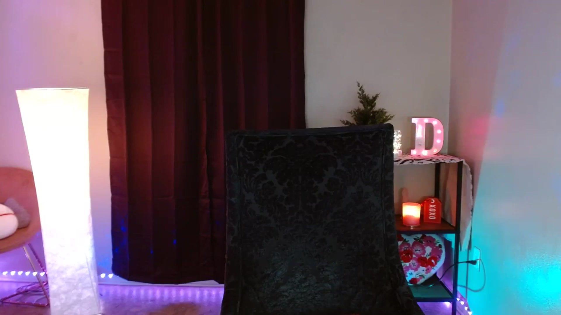 Gallery image thumbnail from DaniSpice's myfreecams stream on, 01/19/2024, 06:22 image 4 of 20