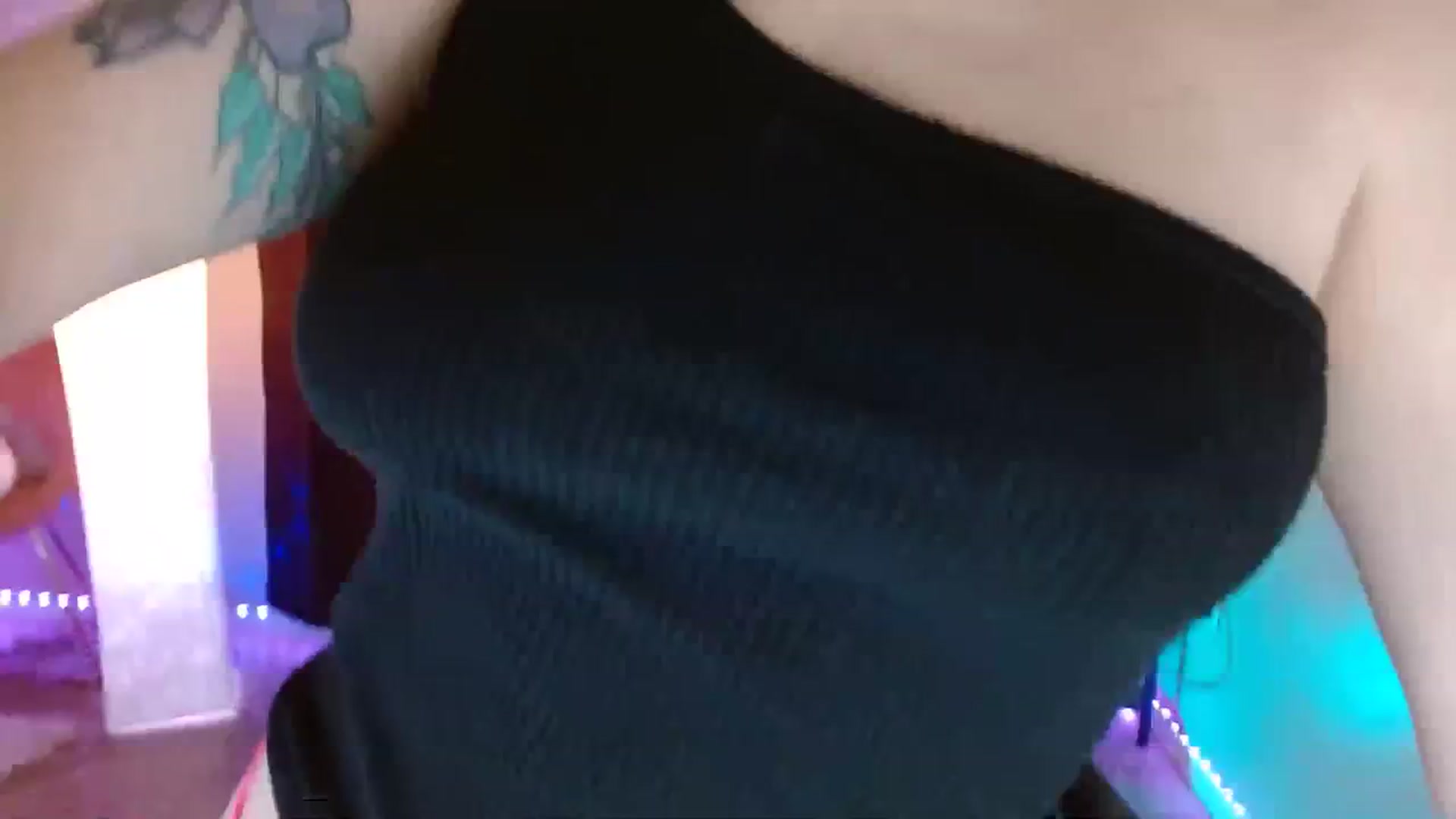 Gallery image thumbnail from DaniSpice's myfreecams stream on, 01/19/2024, 06:22 image 1 of 20