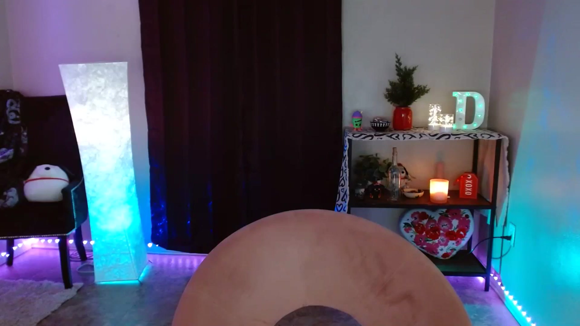 Gallery image thumbnail from DaniSpice's myfreecams stream on, 02/07/2024, 06:18 image 10 of 20