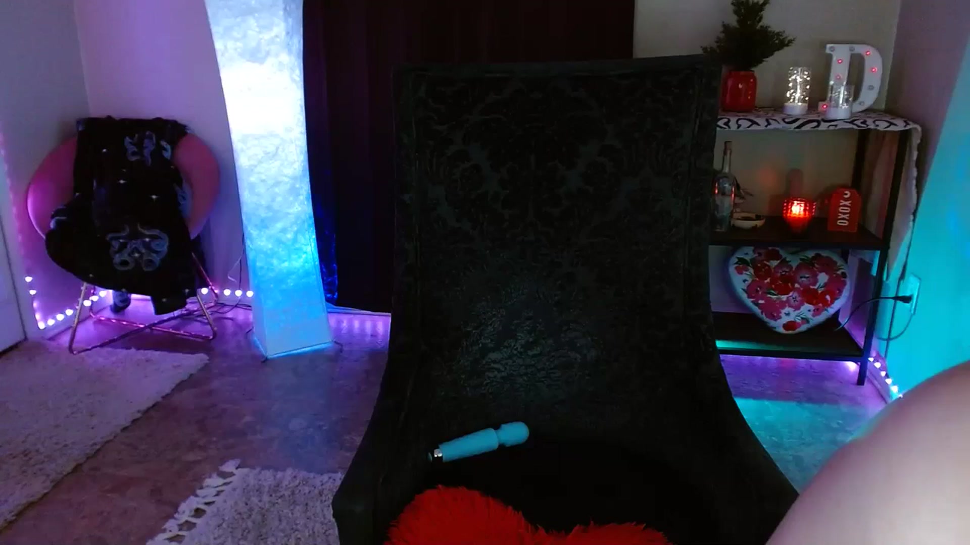 Gallery image thumbnail from DaniSpice's myfreecams stream on, 02/19/2024, 08:38 image 8 of 20