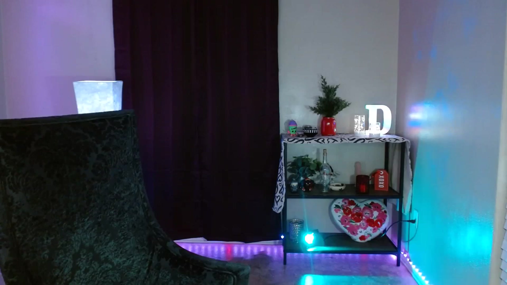 Gallery image thumbnail from DaniSpice's myfreecams stream on, 02/20/2024, 09:45 image 9 of 20