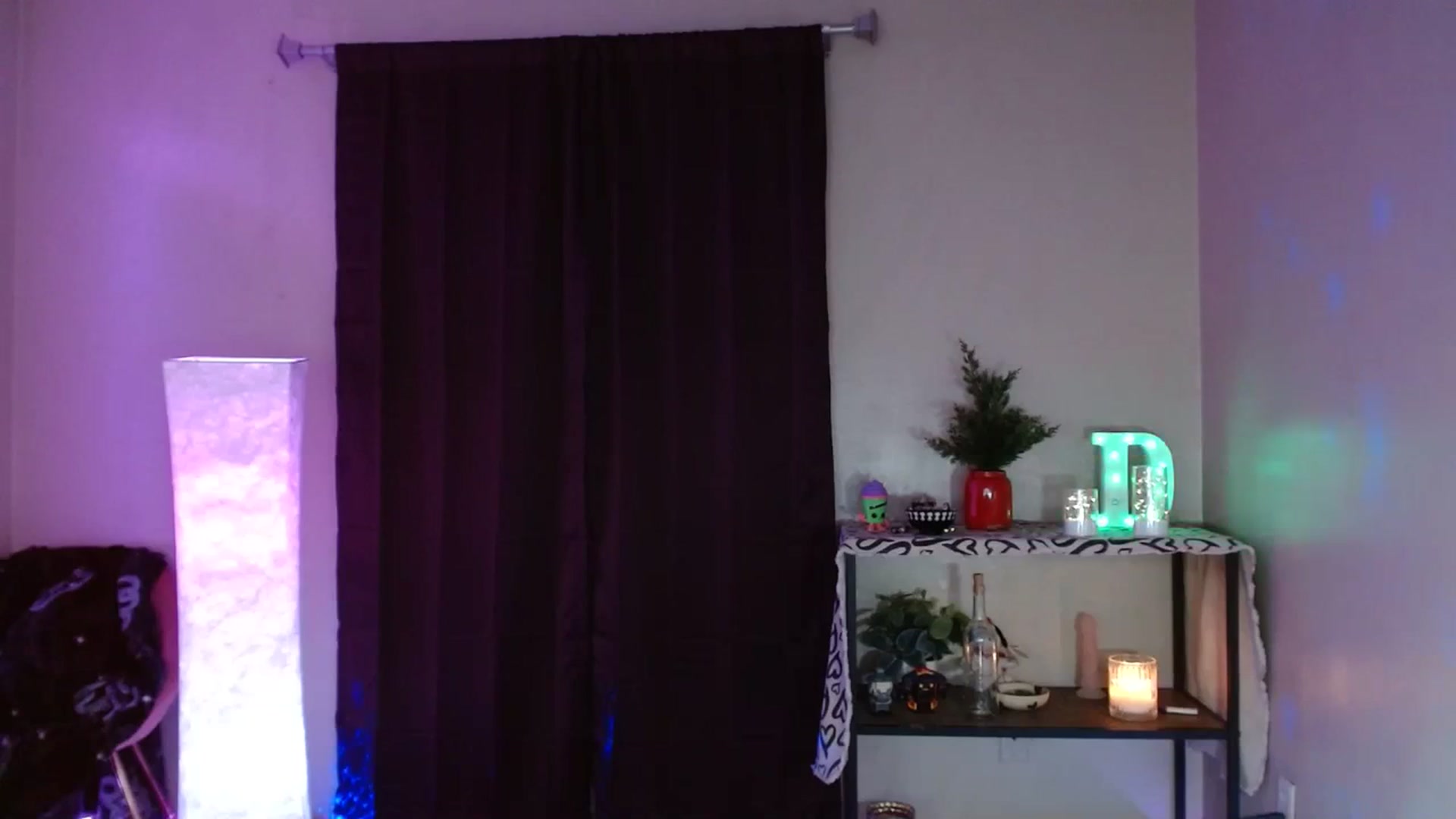 Gallery image thumbnail from DaniSpice's myfreecams stream on, 03/09/2024, 09:09 image 3 of 20