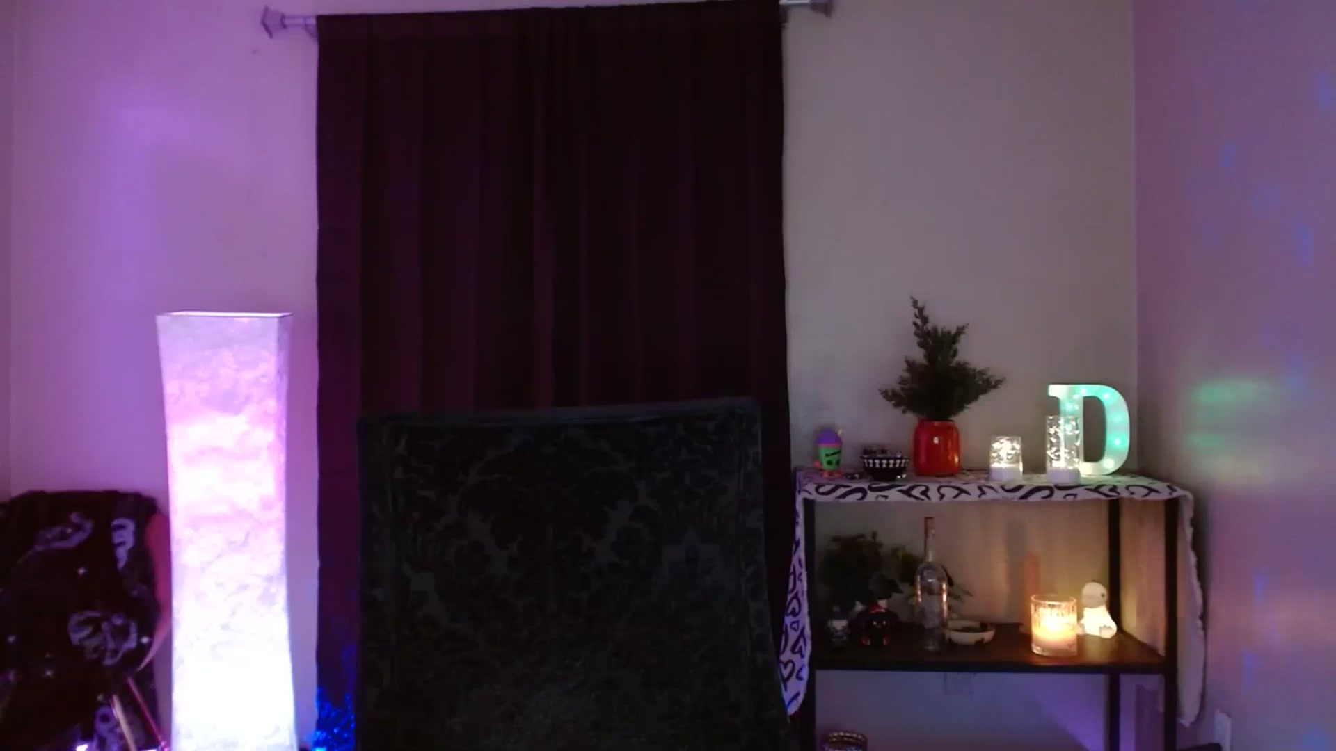 Gallery image thumbnail from DaniSpice's myfreecams stream on, 03/10/2024, 07:15 image 17 of 20
