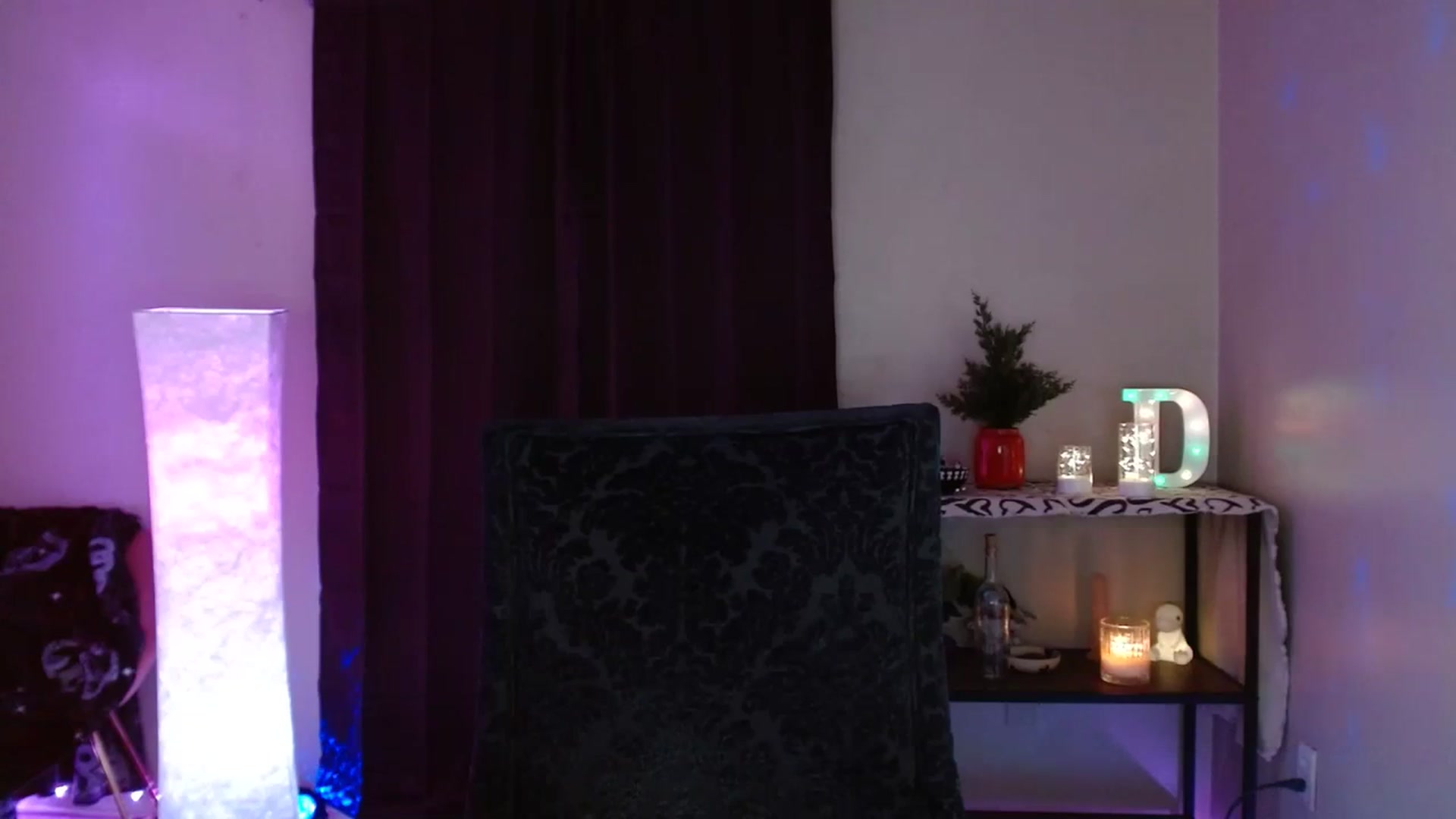 Gallery image thumbnail from DaniSpice's myfreecams stream on, 03/10/2024, 11:01 image 10 of 20