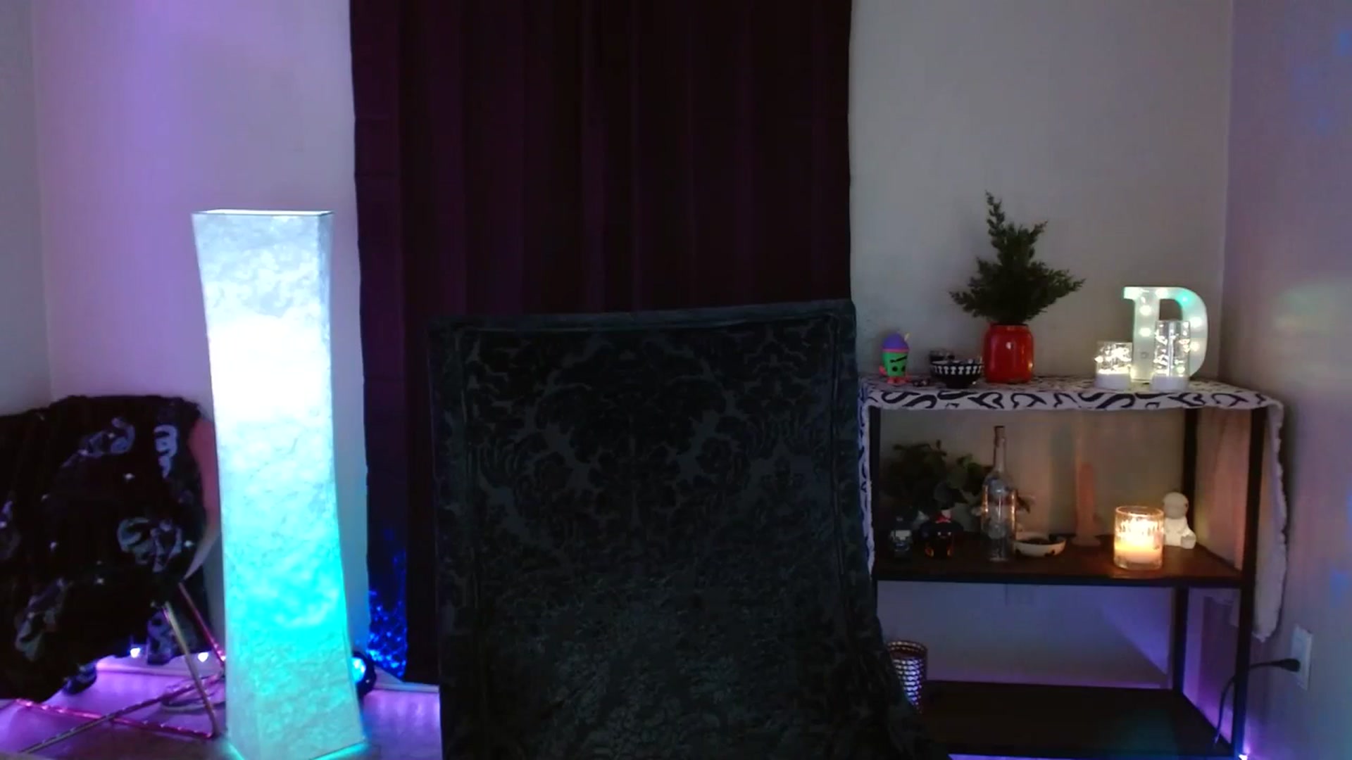 Gallery image thumbnail from DaniSpice's myfreecams stream on, 03/12/2024, 07:30 image 17 of 20