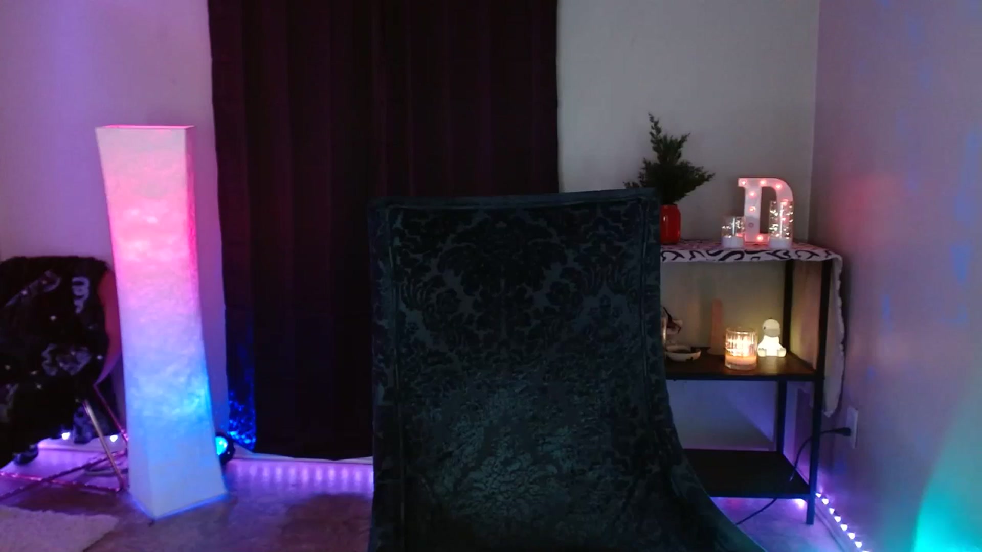 Gallery image thumbnail from DaniSpice's myfreecams stream on, 03/15/2024, 05:52 image 17 of 20