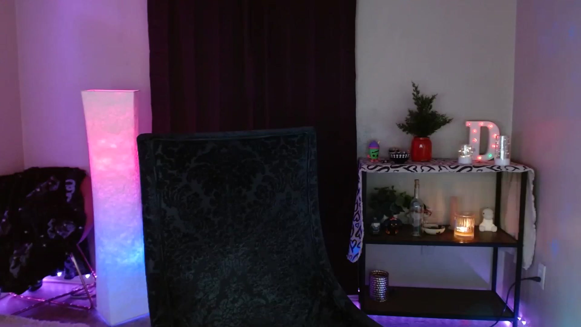 Gallery image thumbnail from DaniSpice's myfreecams stream on, 03/17/2024, 08:25 image 7 of 20