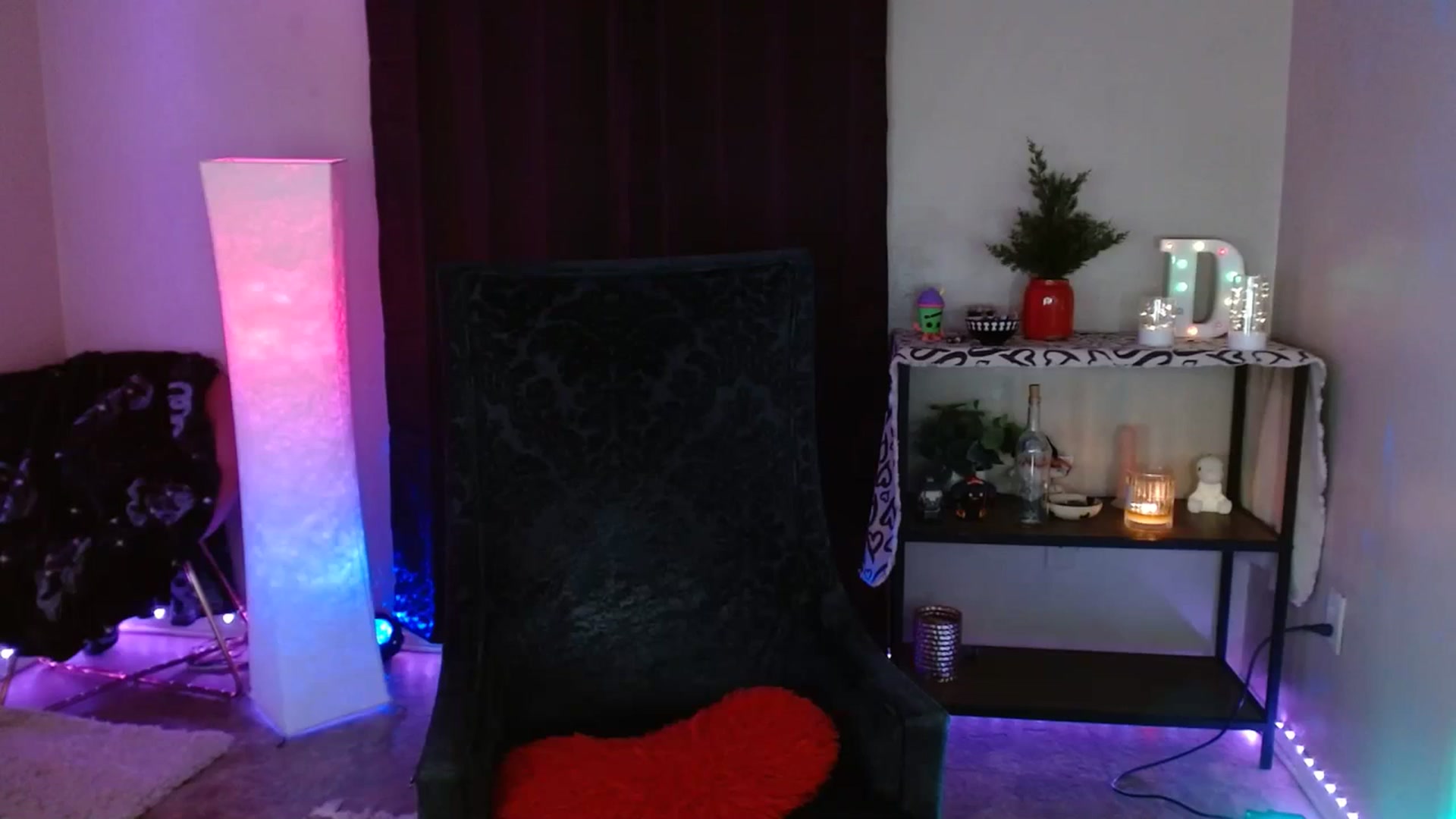 Gallery image thumbnail from DaniSpice's myfreecams stream on, 03/17/2024, 08:25 image 1 of 20