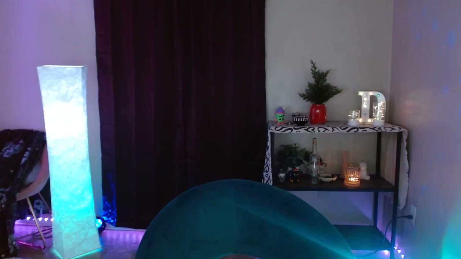Gallery image thumbnail from DaniSpice's myfreecams stream on, 03/19/2024, 06:40 image 17 of 20