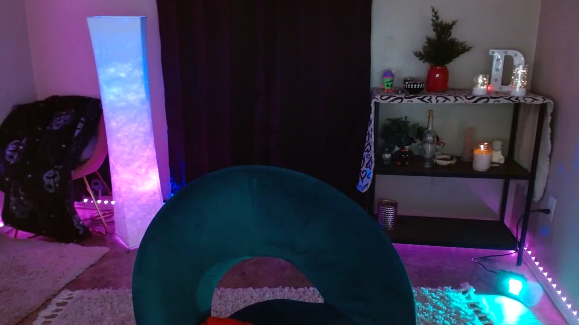 Gallery image thumbnail from DaniSpice's myfreecams stream on, 03/21/2024, 10:57 image 15 of 20