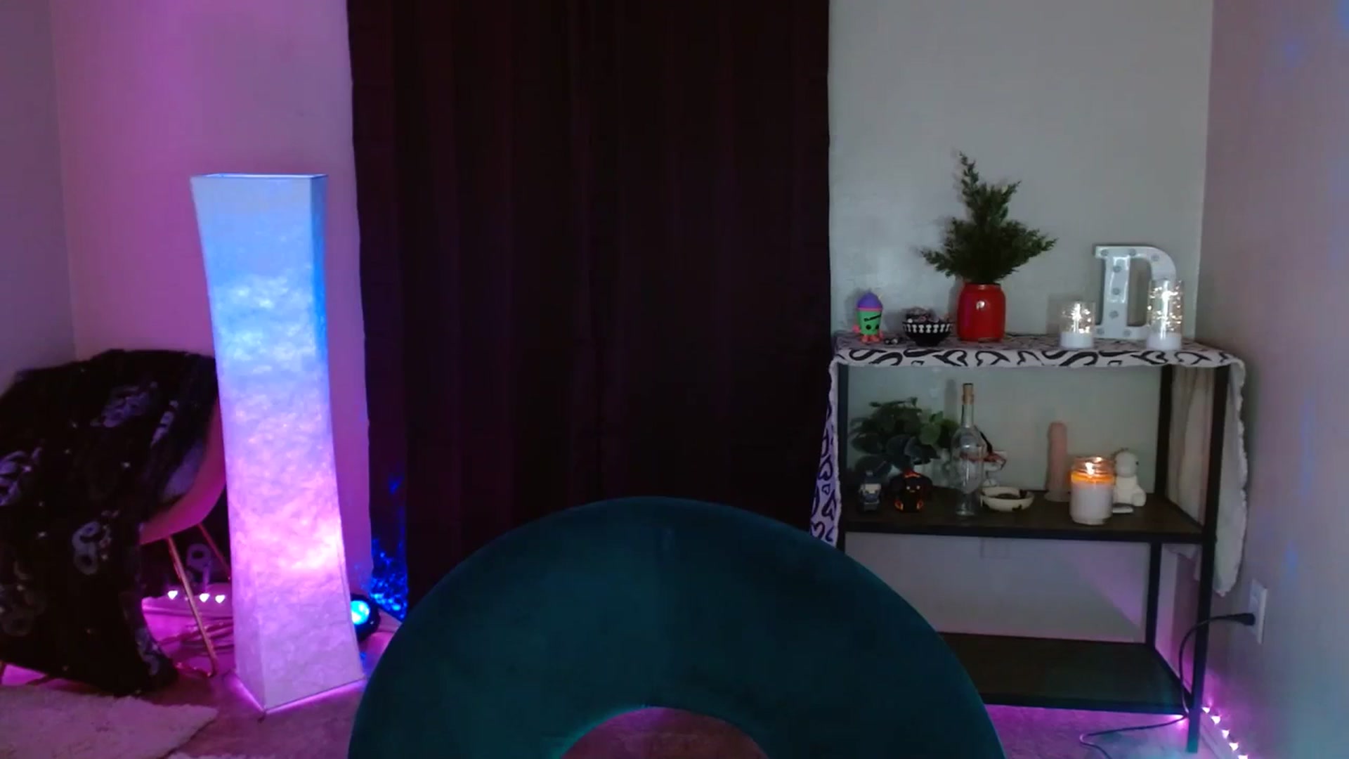 Gallery image thumbnail from DaniSpice's myfreecams stream on, 03/21/2024, 10:57 image 18 of 20