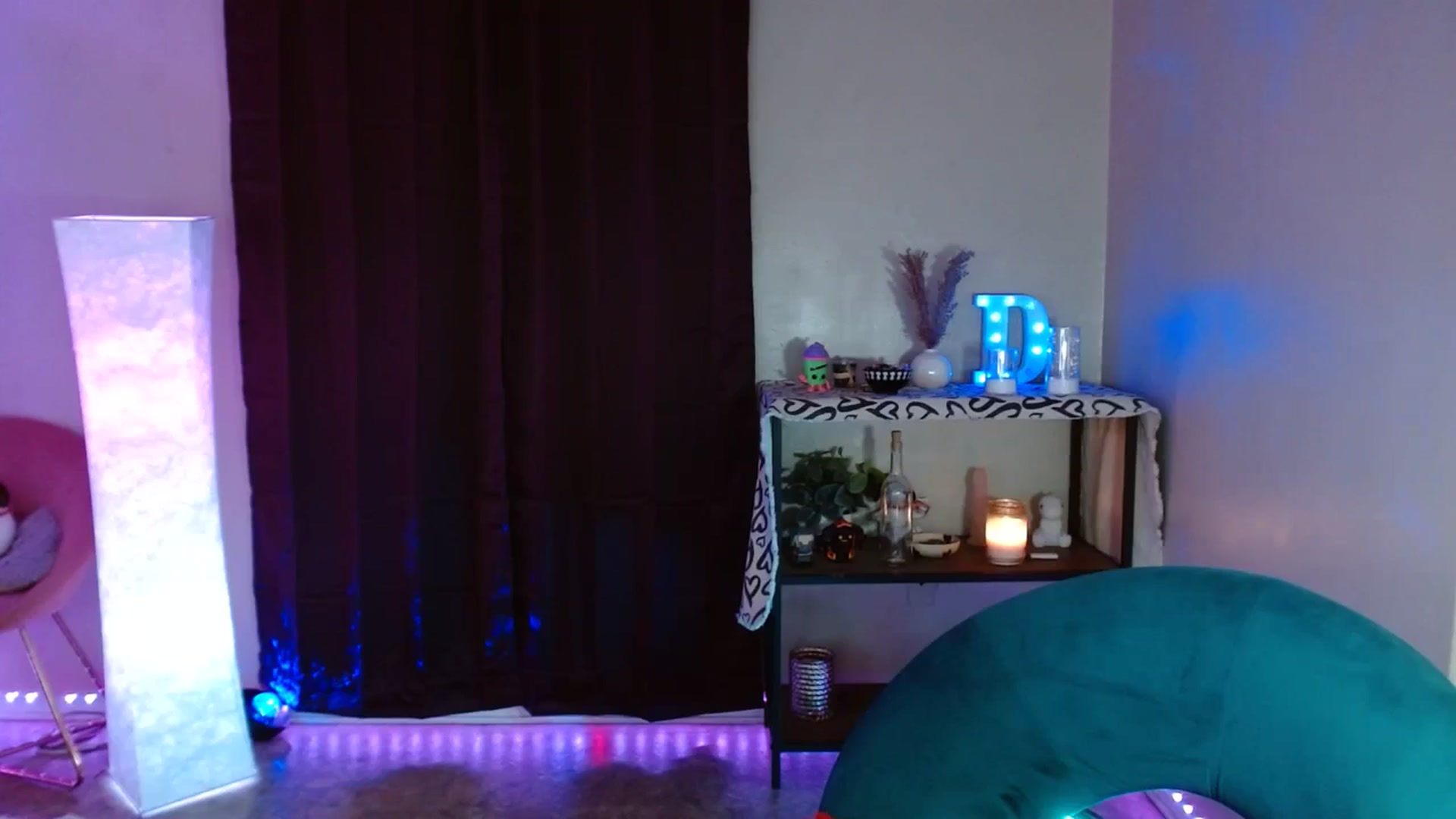 Gallery image thumbnail from DaniSpice's myfreecams stream on, 04/06/2024, 04:36 image 20 of 20