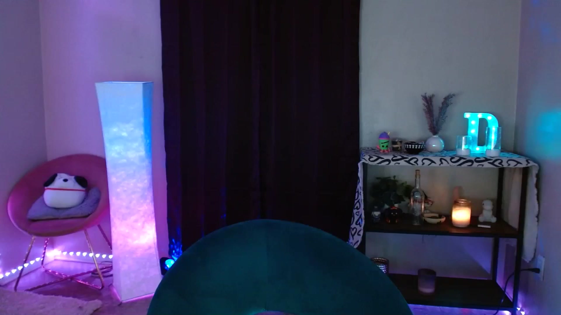 Gallery image thumbnail from DaniSpice's myfreecams stream on, 04/09/2024, 08:25 image 7 of 20