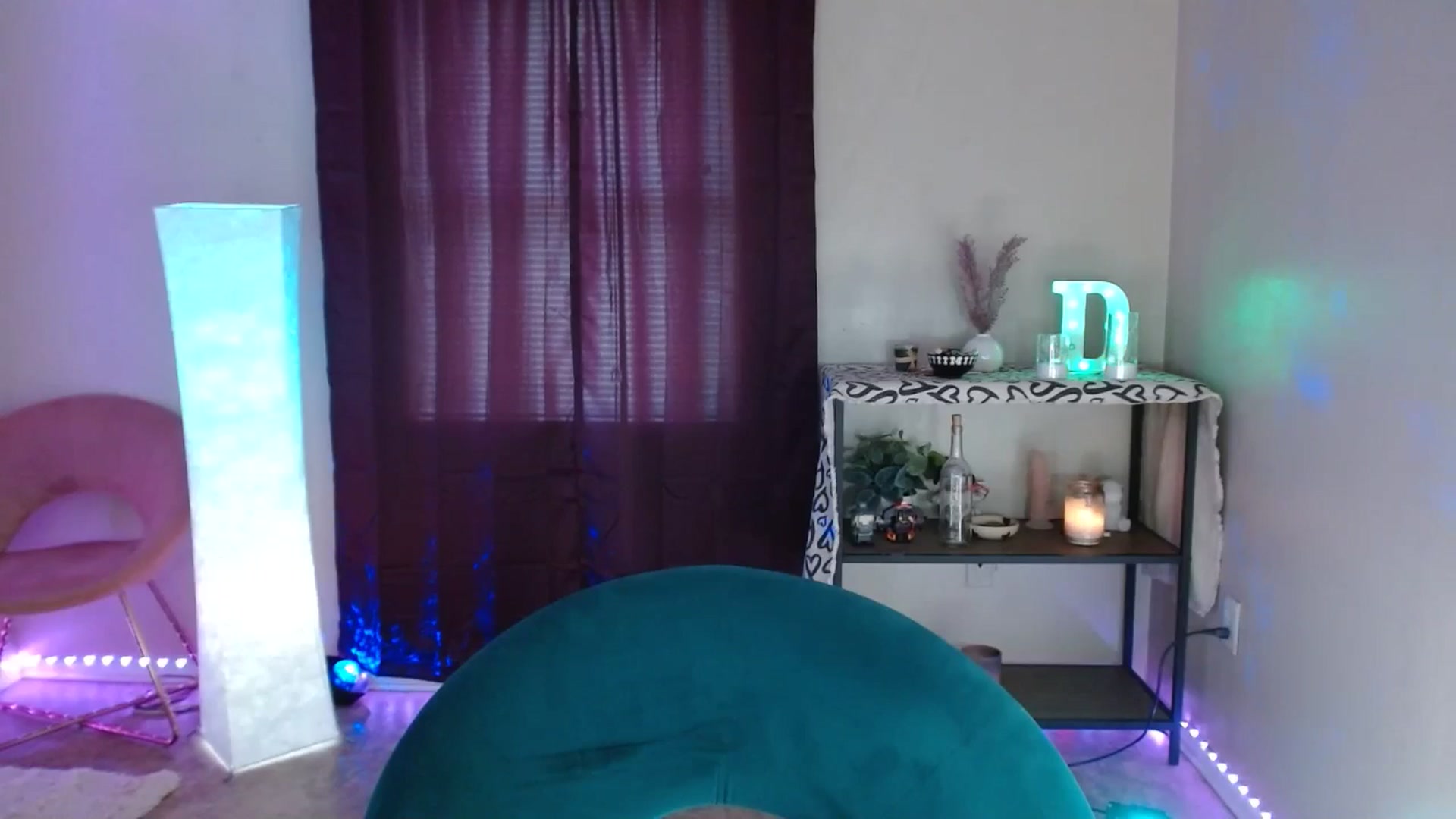 Gallery image thumbnail from DaniSpice's myfreecams stream on, 04/15/2024, 20:42 image 7 of 20