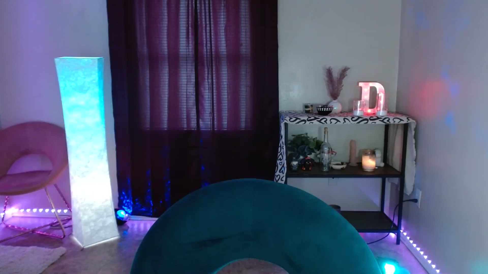 Gallery image thumbnail from DaniSpice's myfreecams stream on, 04/15/2024, 20:42 image 9 of 20
