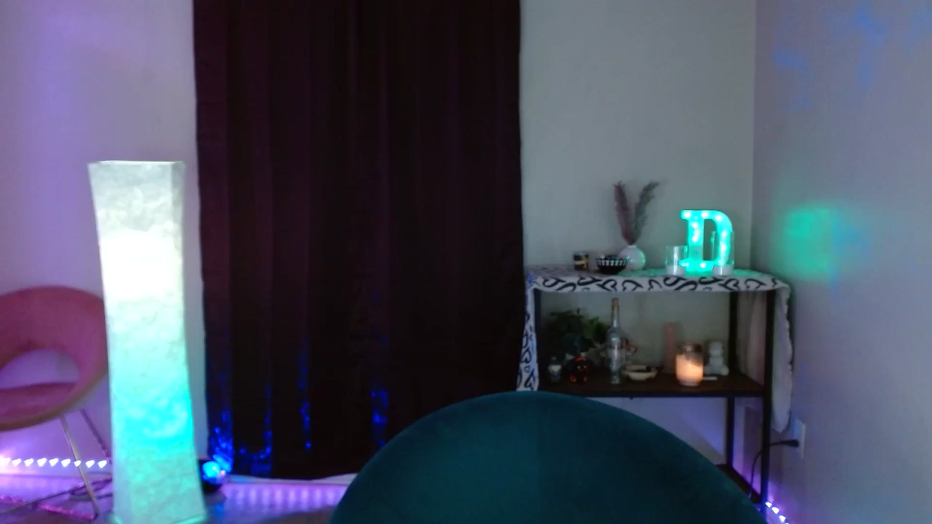 Gallery image thumbnail from DaniSpice's myfreecams stream on, 04/17/2024, 06:24 image 15 of 20