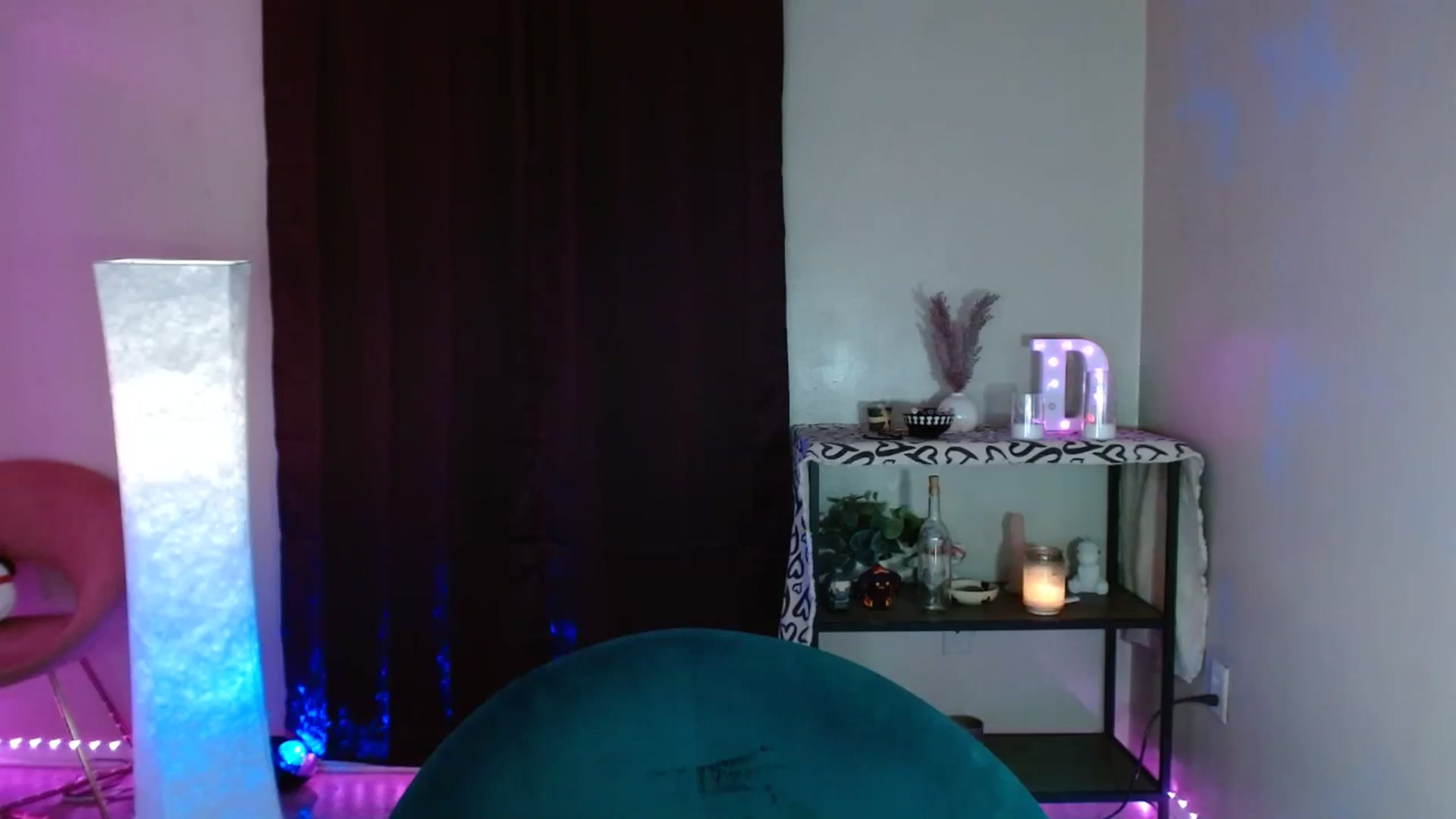 Gallery image thumbnail from DaniSpice's myfreecams stream on, 04/19/2024, 07:33 image 2 of 20