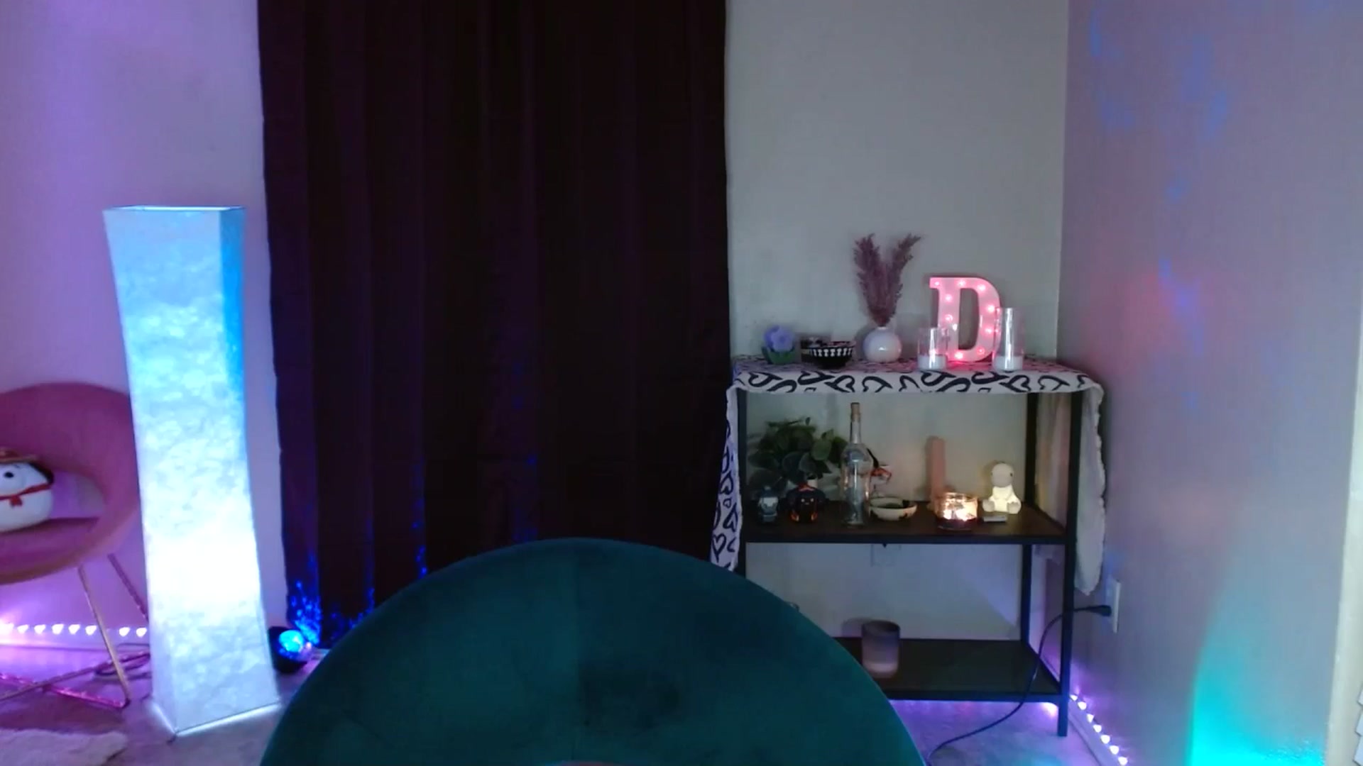 Gallery image thumbnail from DaniSpice's myfreecams stream on, 04/24/2024, 06:23 image 4 of 20