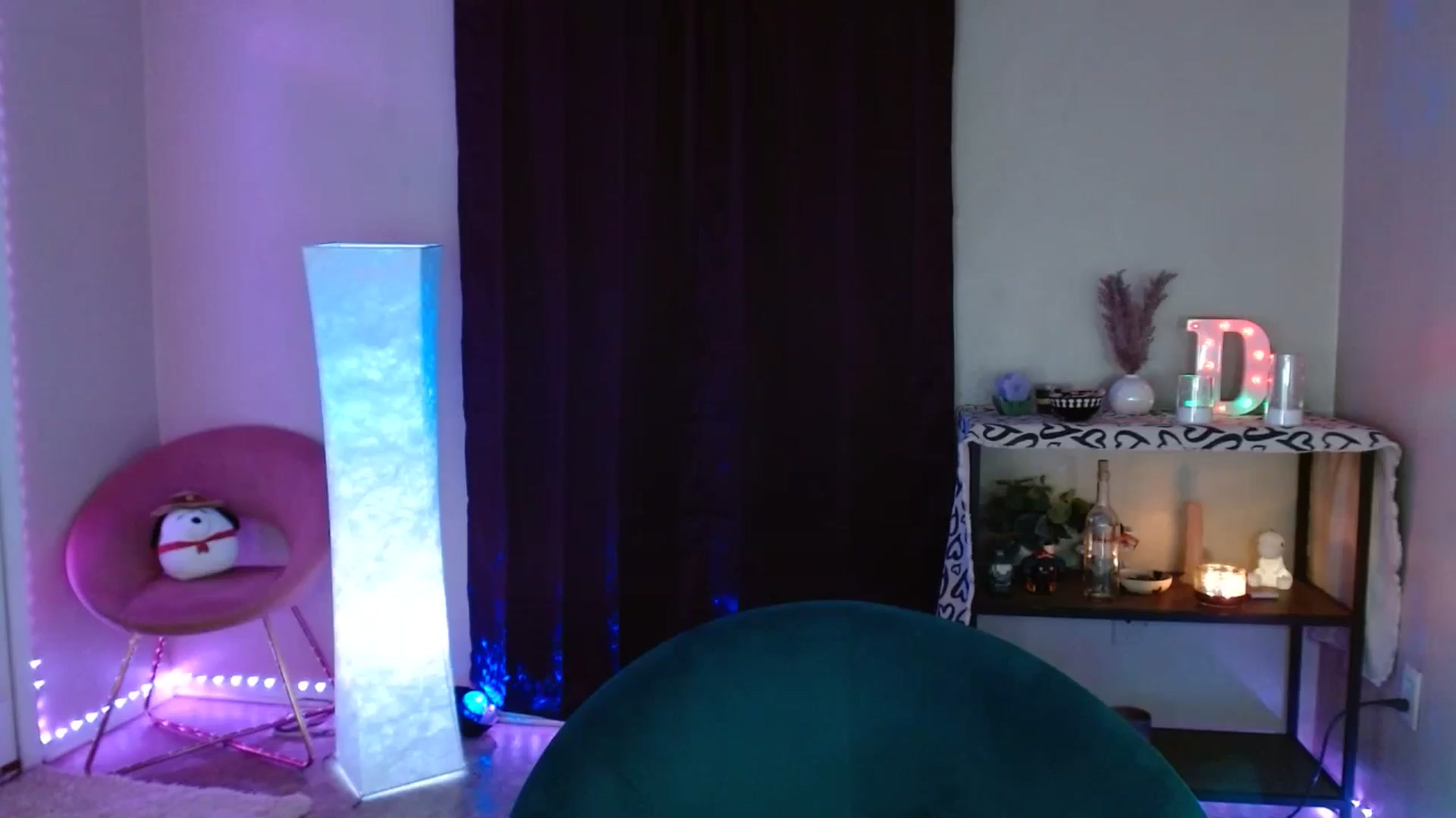 Gallery image thumbnail from DaniSpice's myfreecams stream on, 04/24/2024, 07:58 image 10 of 20