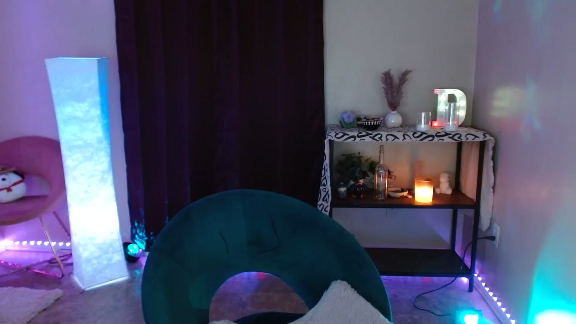 Gallery image thumbnail from DaniSpice's myfreecams stream on, 04/26/2024, 06:12 image 19 of 20