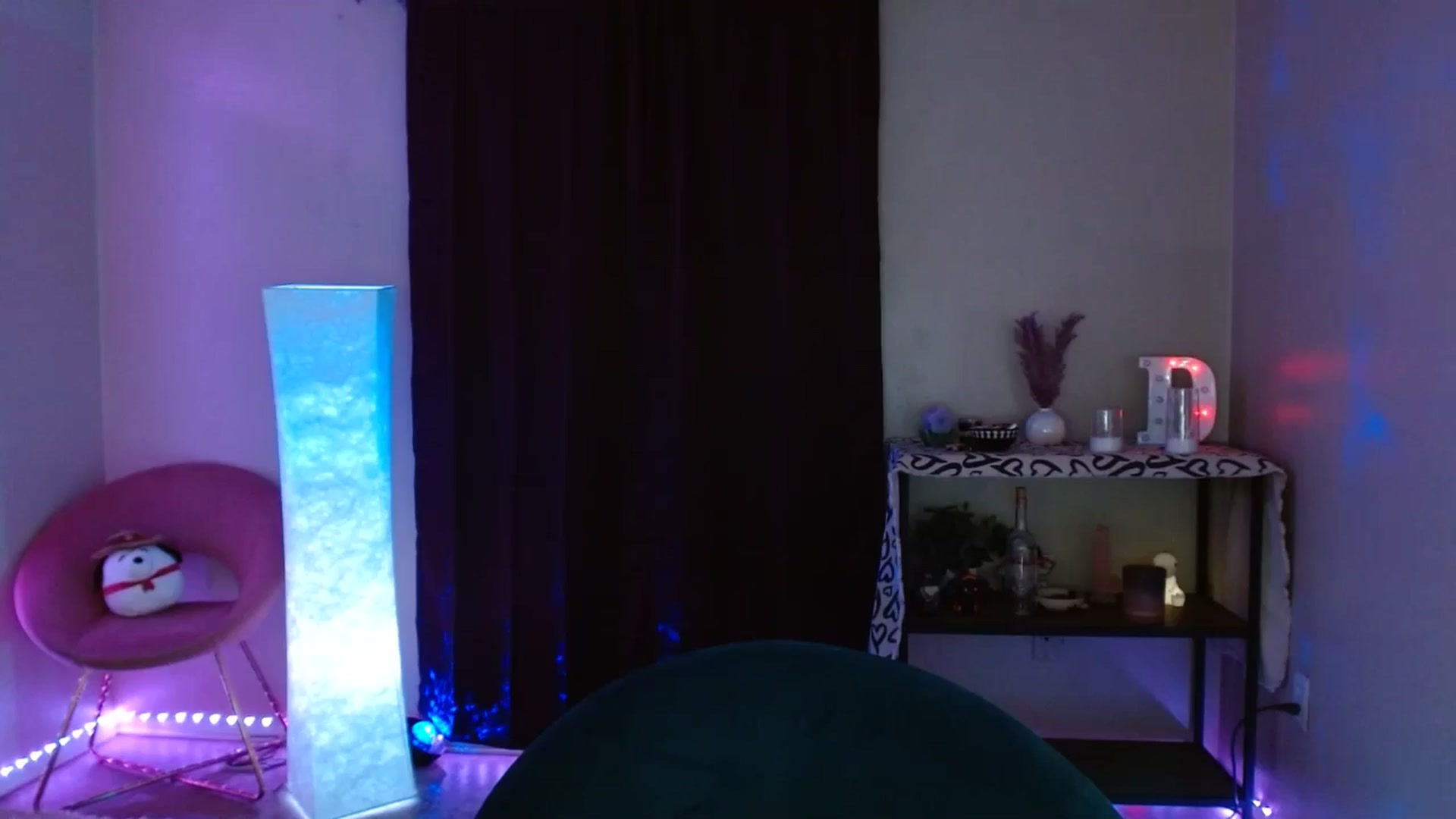 Gallery image thumbnail from DaniSpice's myfreecams stream on, 04/28/2024, 08:04 image 10 of 20