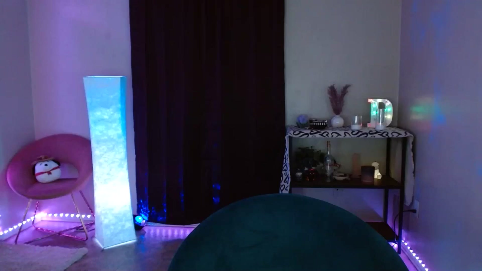 Gallery image thumbnail from DaniSpice's myfreecams stream on, 04/28/2024, 08:04 image 8 of 20