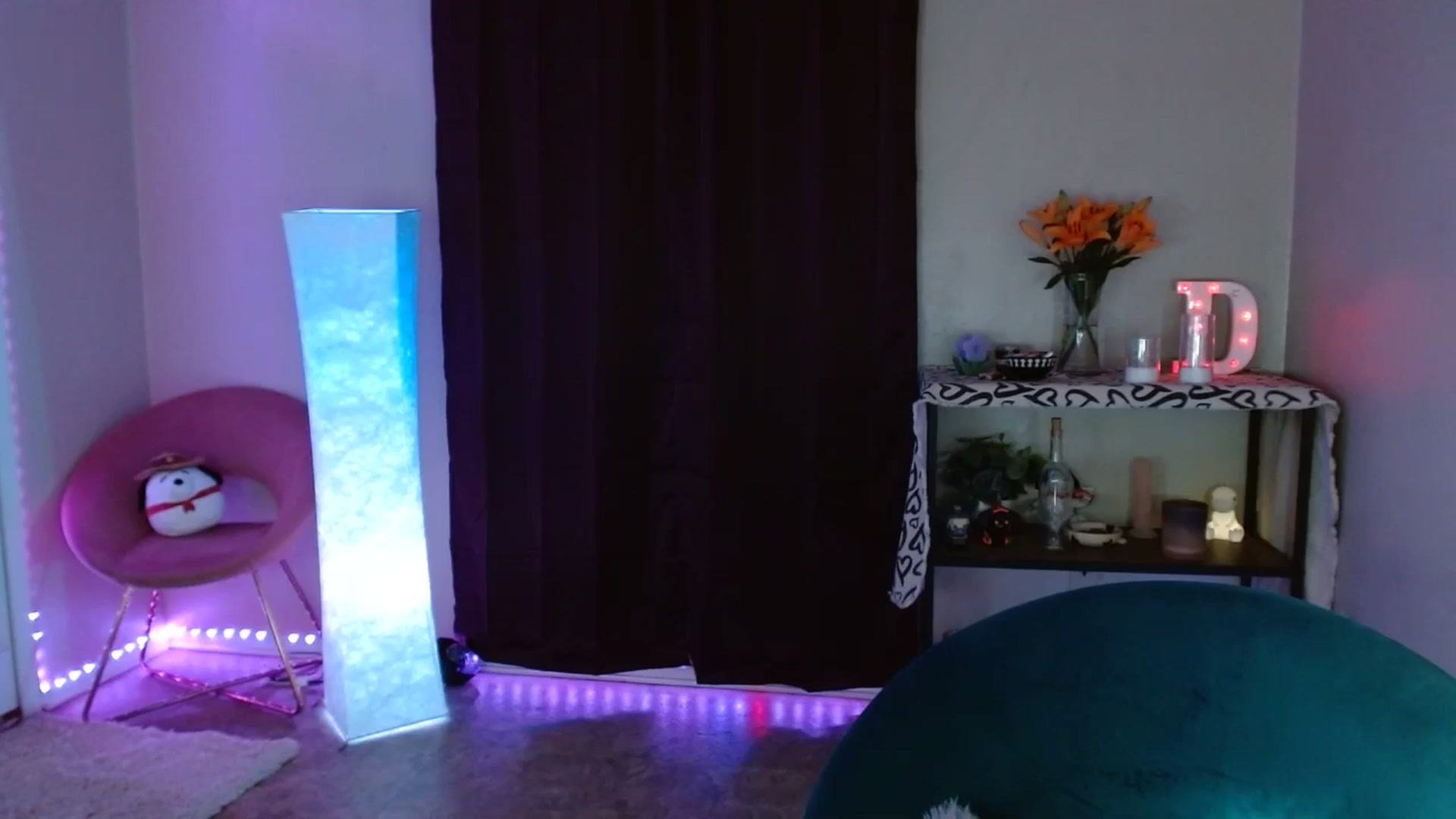 Gallery image thumbnail from DaniSpice's myfreecams stream on, 04/29/2024, 05:35 image 14 of 20