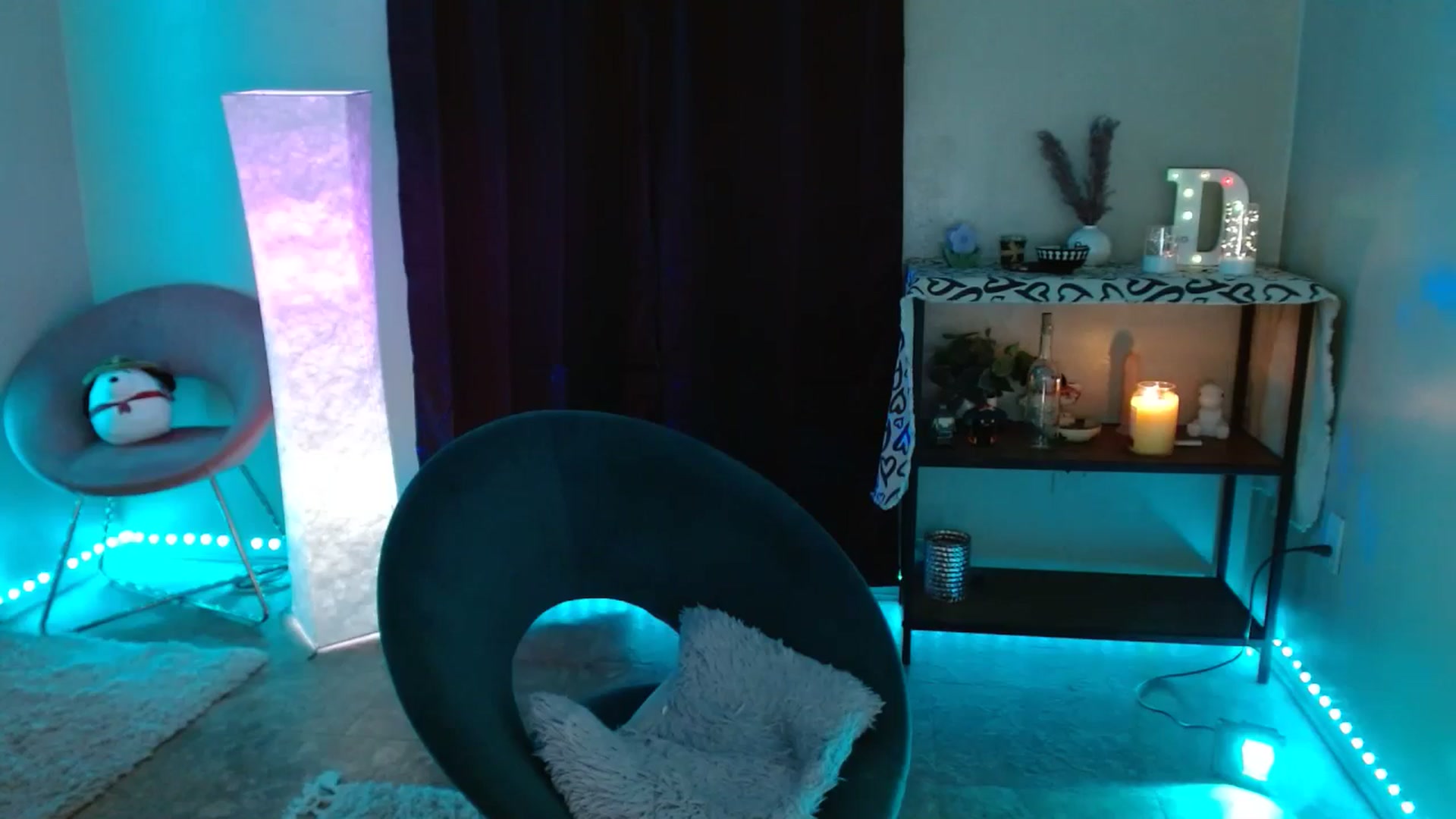 Gallery image thumbnail from DaniSpice's myfreecams stream on, 05/04/2024, 09:05 image 14 of 20