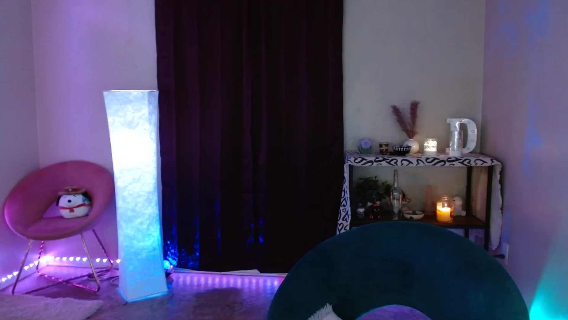 Gallery image thumbnail from DaniSpice's myfreecams stream on, 05/24/2024, 07:06 image 18 of 20
