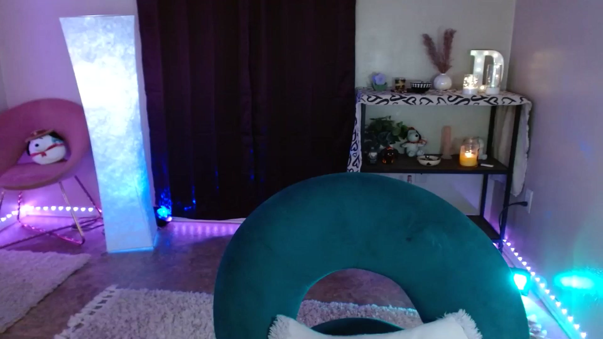 Gallery image thumbnail from DaniSpice's myfreecams stream on, 05/30/2024, 07:04 image 14 of 20