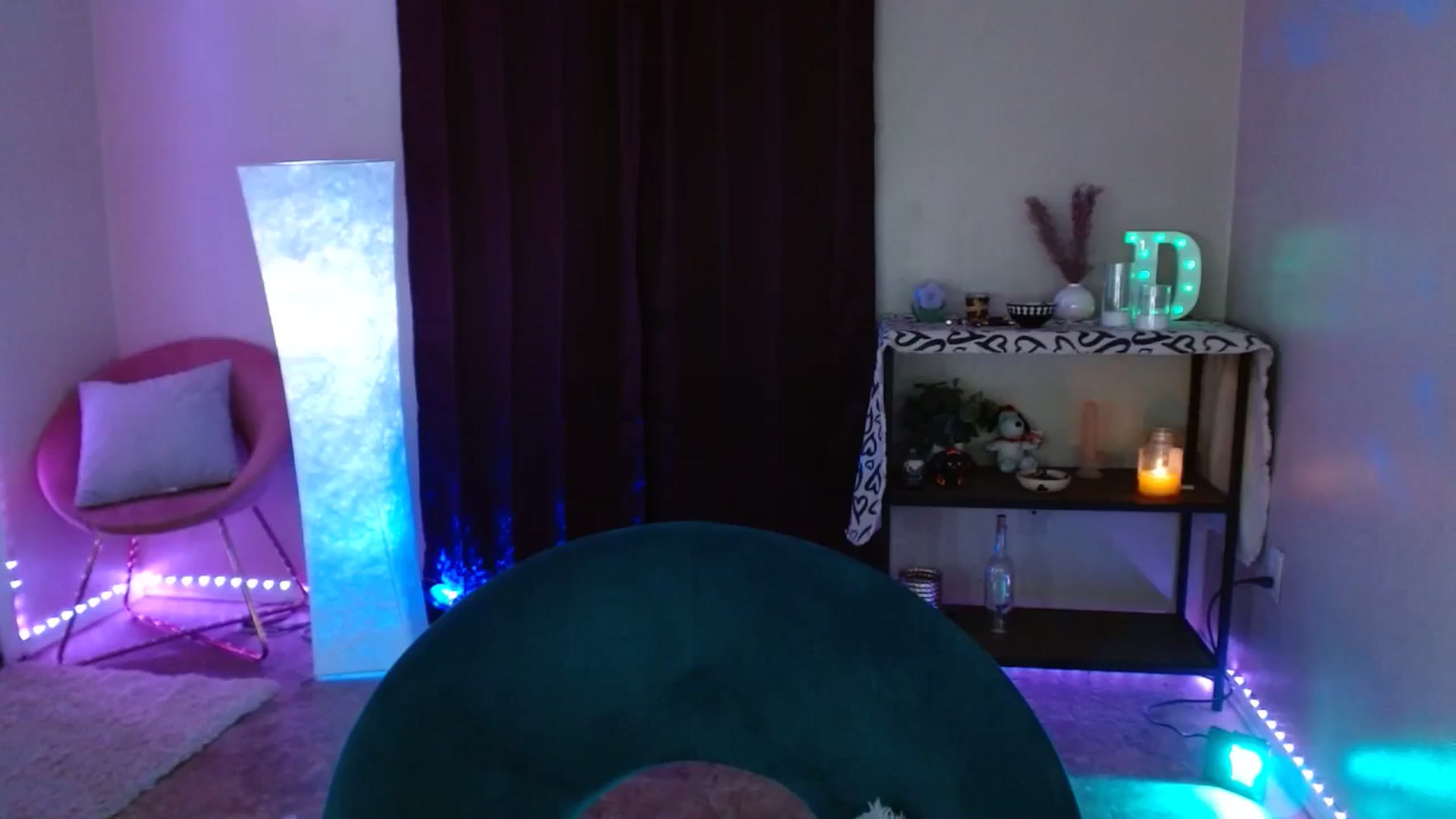 Gallery image thumbnail from DaniSpice's myfreecams stream on, 06/03/2024, 05:49 image 6 of 20