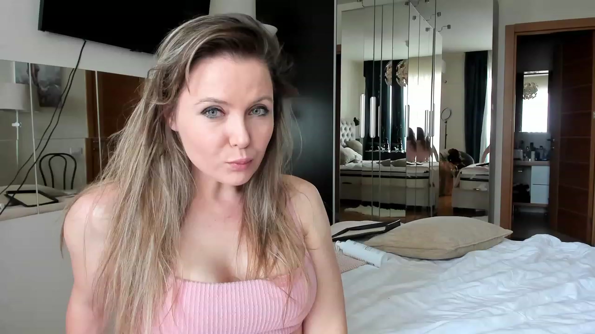 Gallery image thumbnail from Dani_Angel's myfreecams stream on, 06/12/2023, 11:35 image 5 of 20