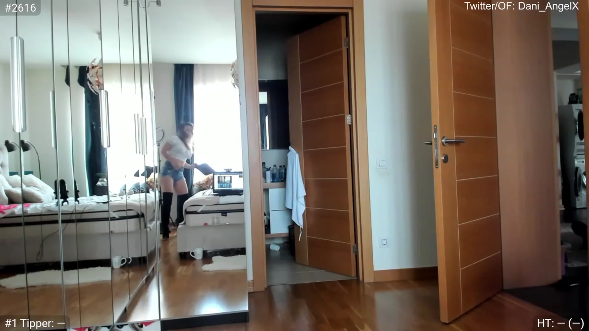 Gallery image thumbnail from Dani_Angel's myfreecams stream on, 06/13/2023, 09:36 image 7 of 20