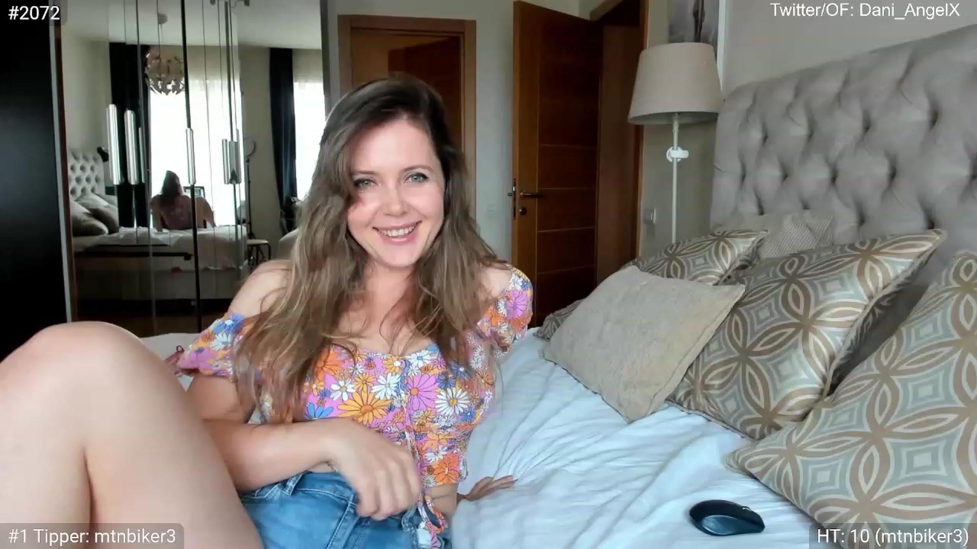 Gallery image thumbnail from Dani_Angel's myfreecams stream on, 06/17/2023, 13:22 image 13 of 20