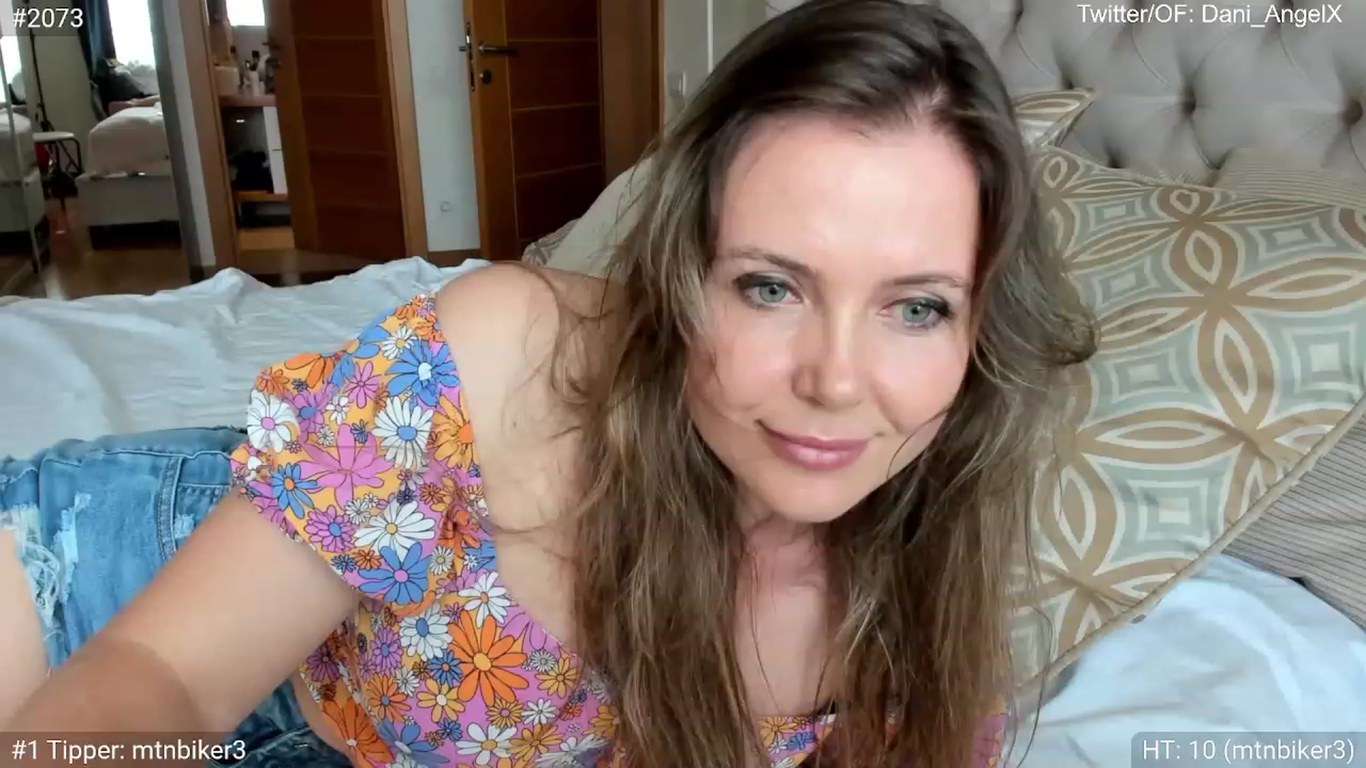Gallery image thumbnail from Dani_Angel's myfreecams stream on, 06/17/2023, 13:22 image 7 of 20