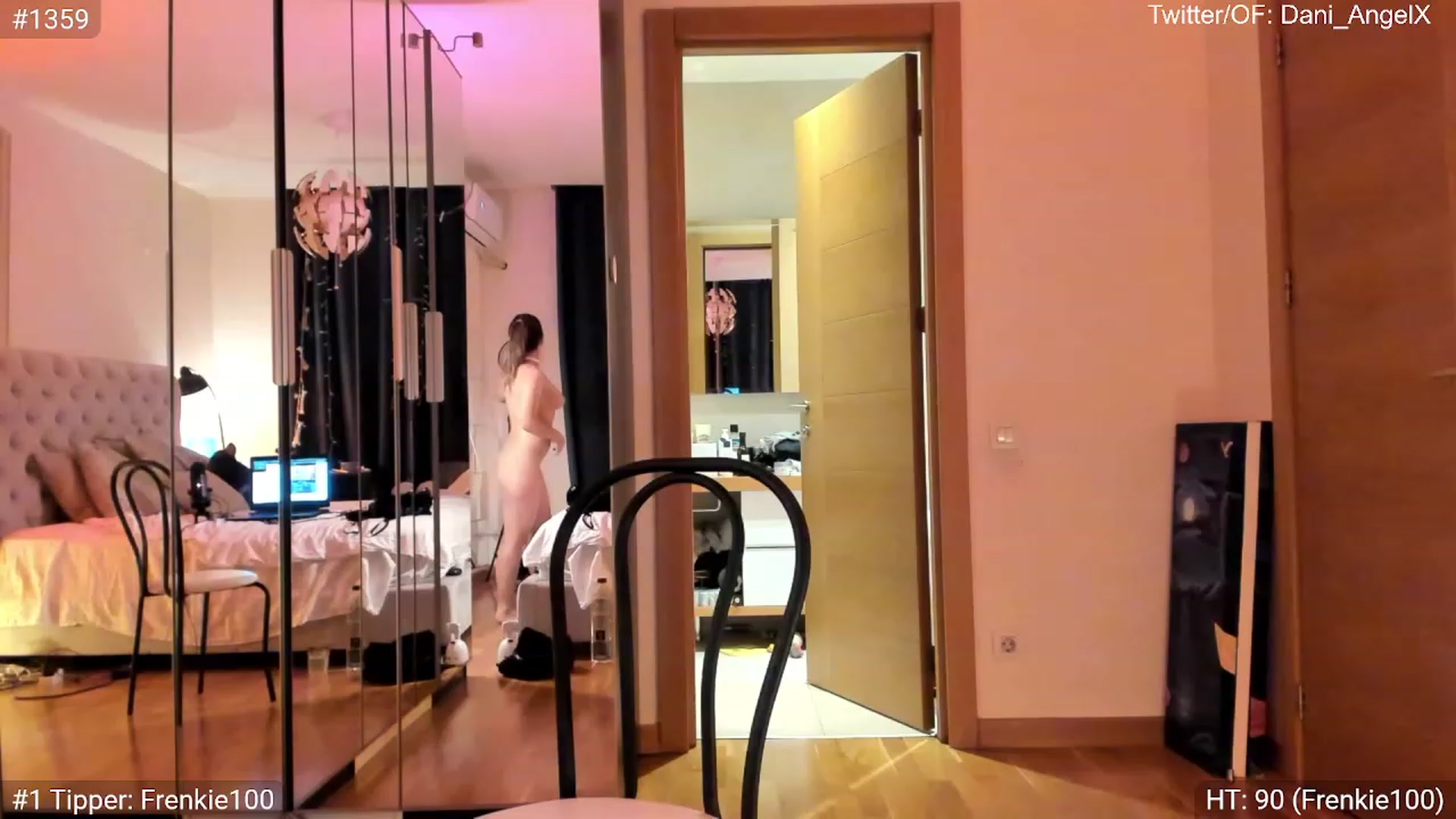 Gallery image thumbnail from Dani_Angel's myfreecams stream on, 06/26/2023, 01:03 image 9 of 20
