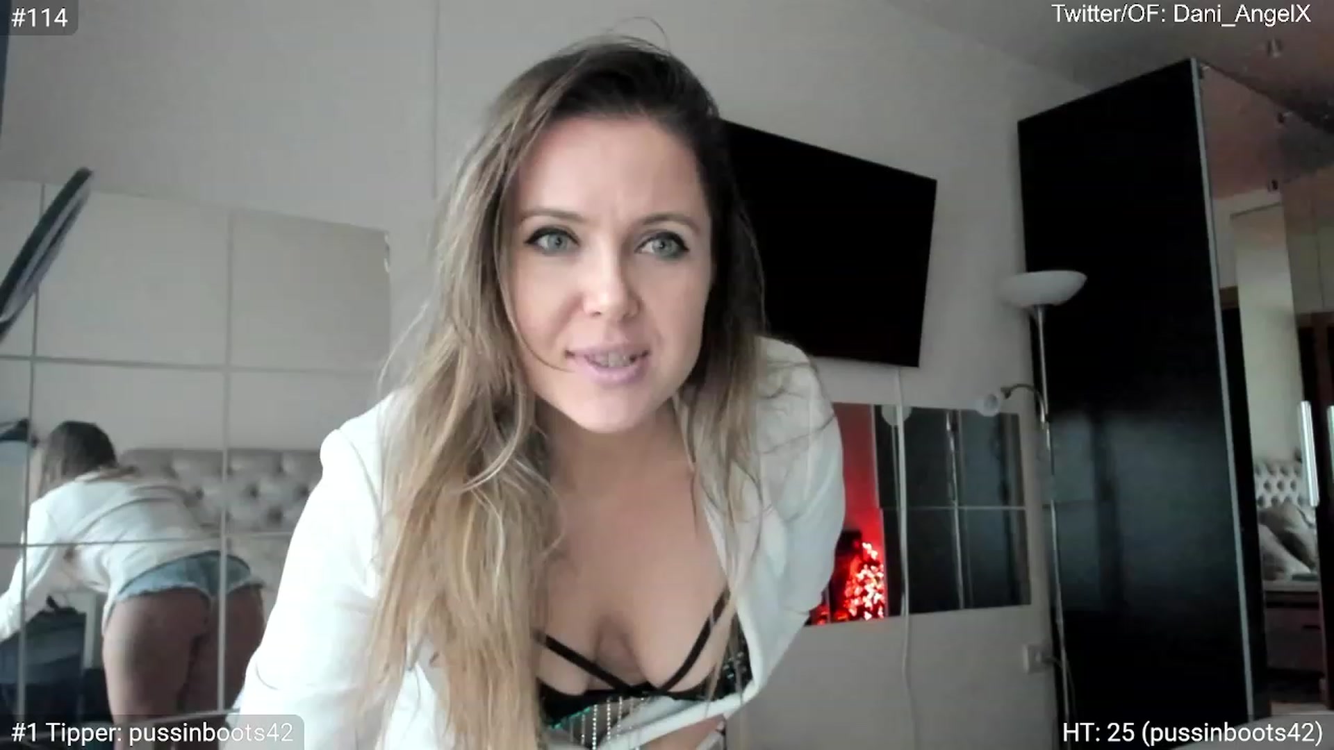 Gallery image thumbnail from Dani_Angel's myfreecams stream on, 12/03/2023, 15:53 image 1 of 20