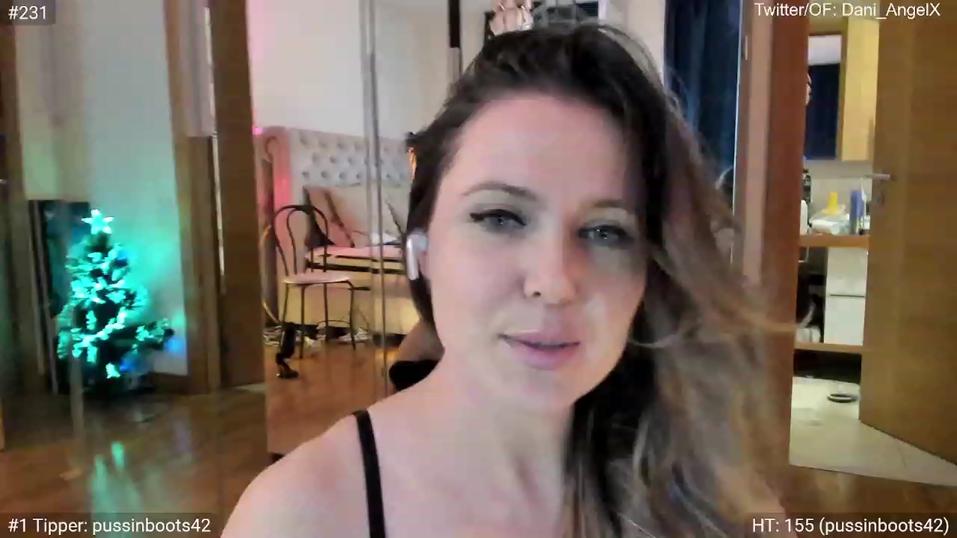 Gallery image thumbnail from Dani_Angel's myfreecams stream on, 12/09/2023, 15:07 image 5 of 20