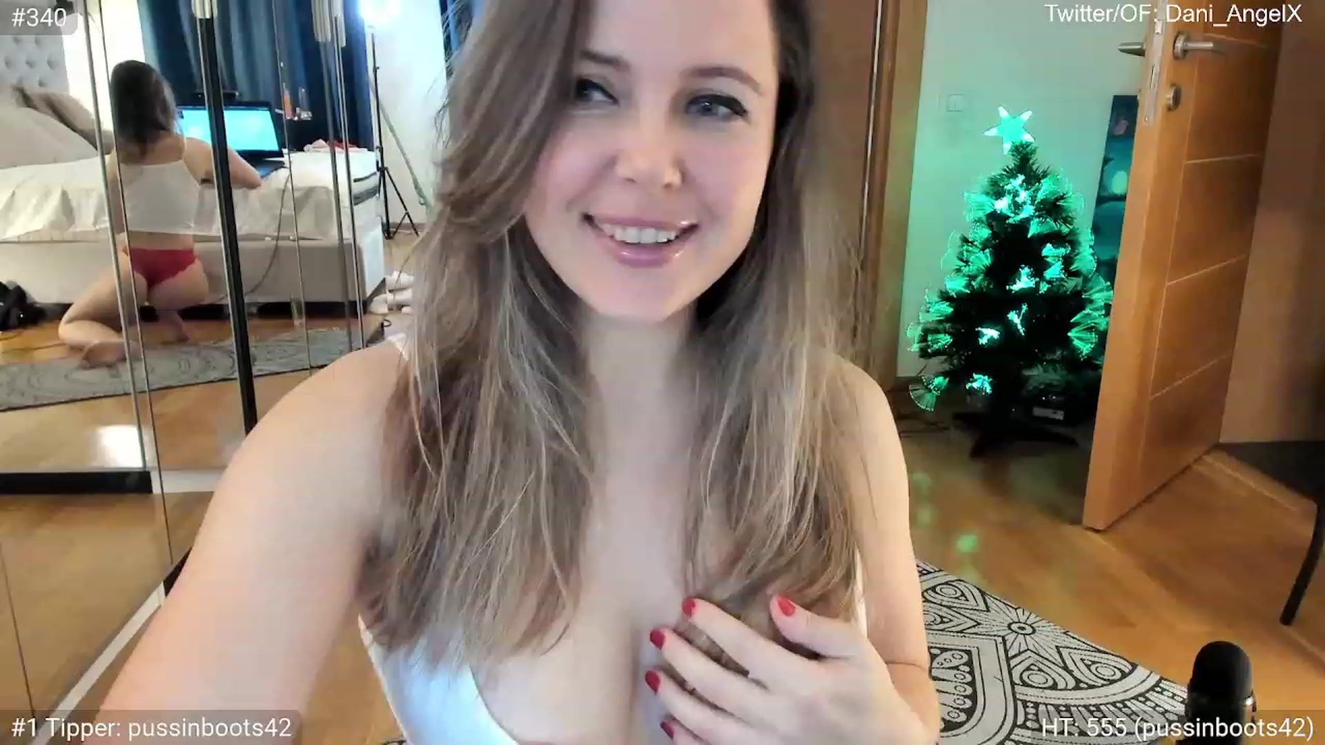 Gallery image thumbnail from Dani_Angel's myfreecams stream on, 12/13/2023, 14:25 image 18 of 20