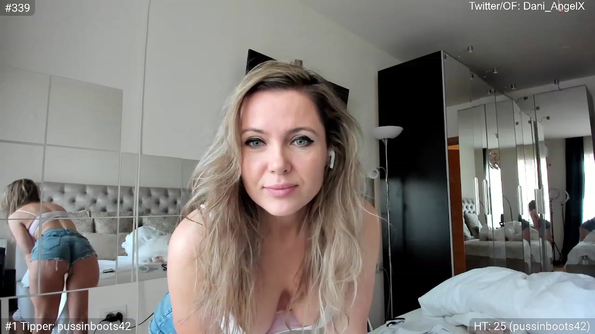 Gallery image thumbnail from Dani_Angel's myfreecams stream on, 12/30/2023, 07:30 image 8 of 20