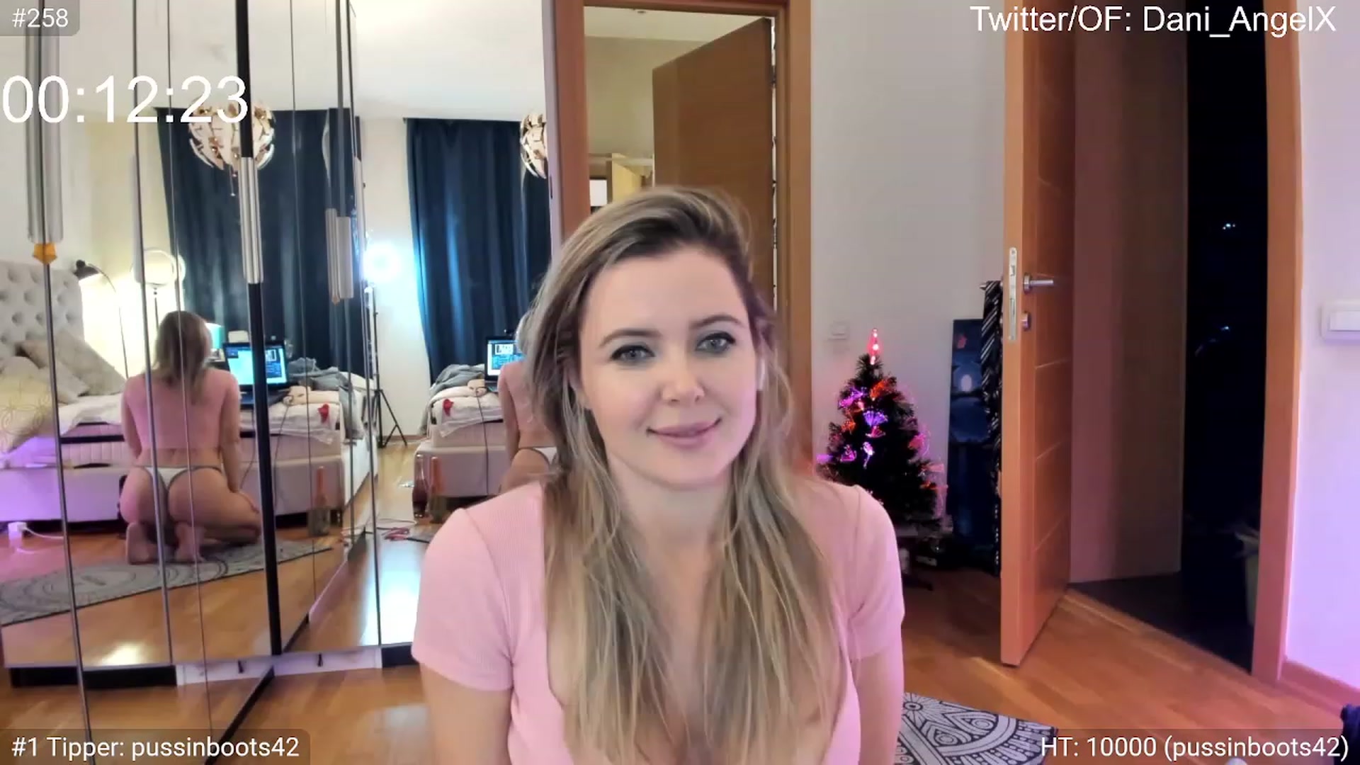 Gallery image thumbnail from Dani_Angel's myfreecams stream on, 12/31/2023, 15:05 image 17 of 20
