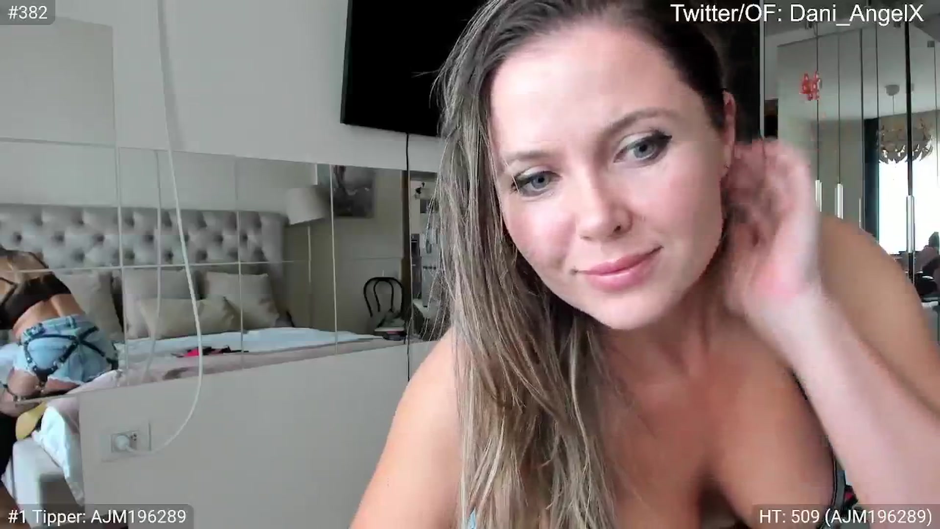 Gallery image thumbnail from Dani_Angel's myfreecams stream on, 05/17/2024, 15:48 image 17 of 20