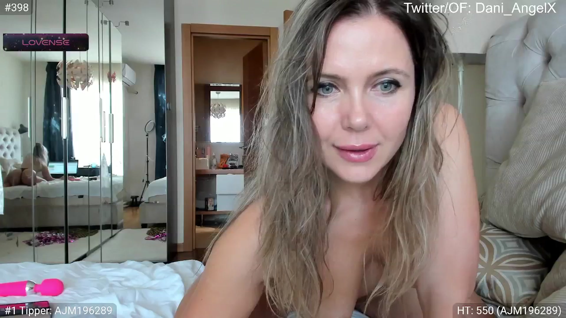 Gallery image thumbnail from Dani_Angel's myfreecams stream on, 05/25/2024, 09:10 image 17 of 20