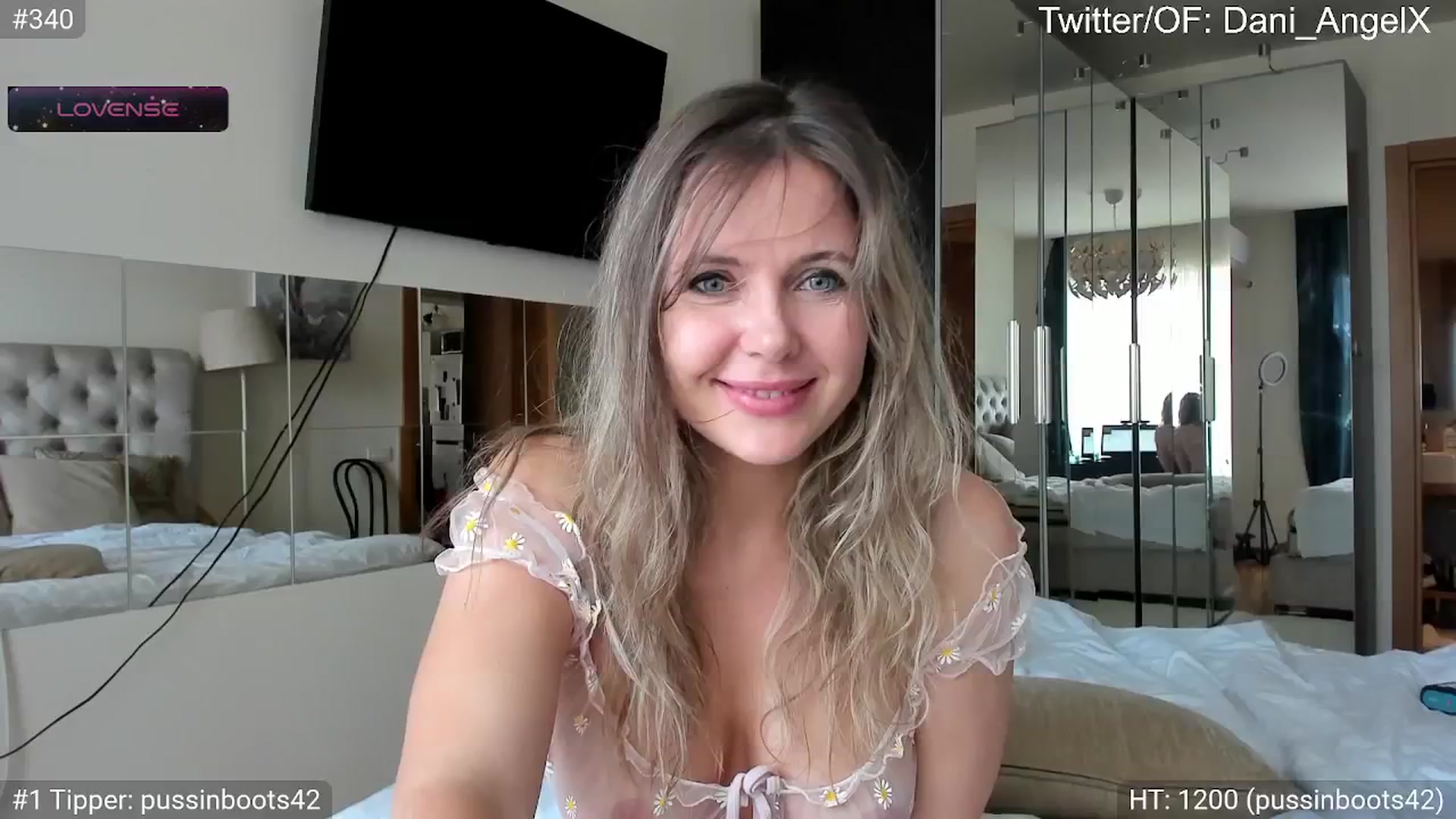 Gallery image thumbnail from Dani_Angel's myfreecams stream on, 06/03/2024, 06:40 image 7 of 20