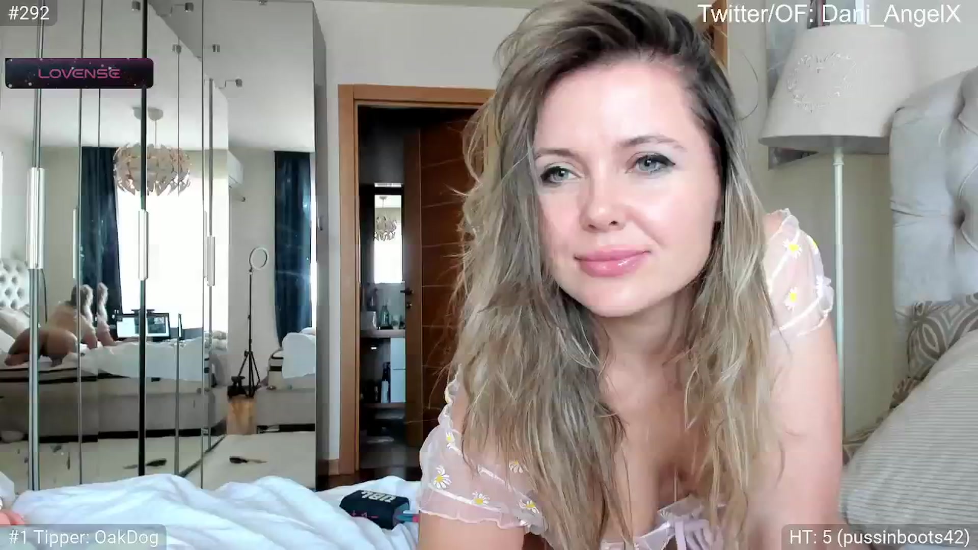 Gallery image thumbnail from Dani_Angel's myfreecams stream on, 06/03/2024, 07:55 image 2 of 20