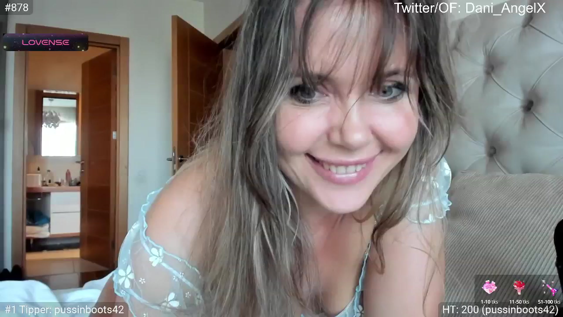 Gallery image thumbnail from Dani_Angel's myfreecams stream on, 06/21/2024, 16:10 image 15 of 20