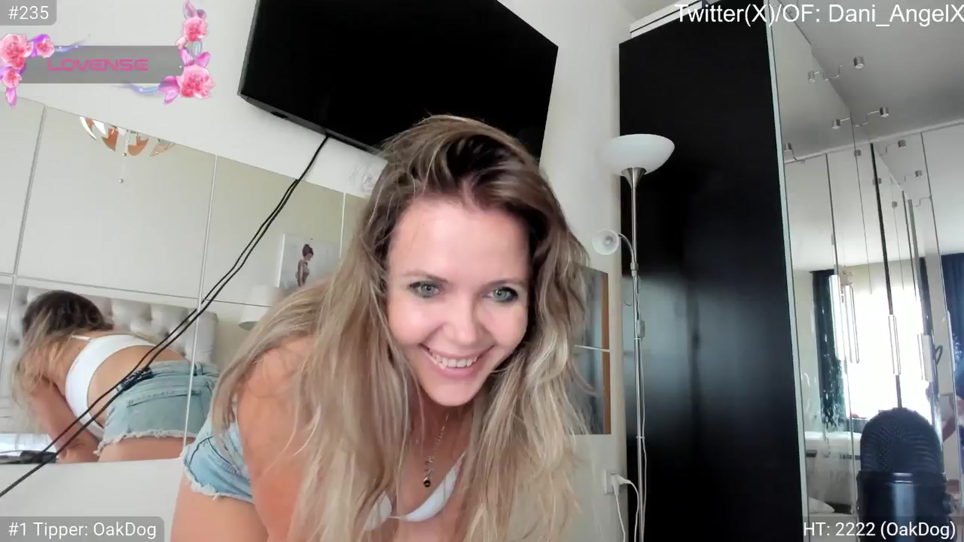 Gallery image thumbnail from Dani_Angel's myfreecams stream on, 08/31/2024, 06:56 image 10 of 20